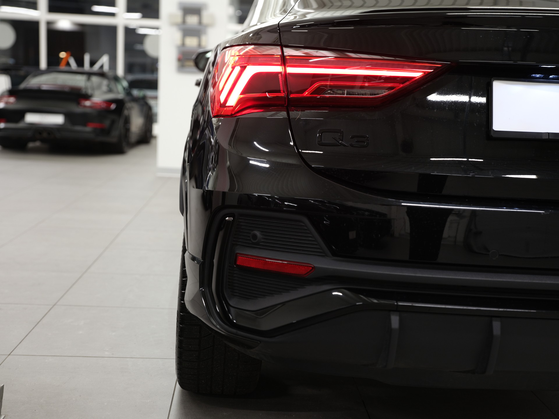 AUDI Q3 Sportback 40 TFSI S line quattro S-tronic *Carplay* *Rückfahrkamera* *Werksgarantie*-image-11