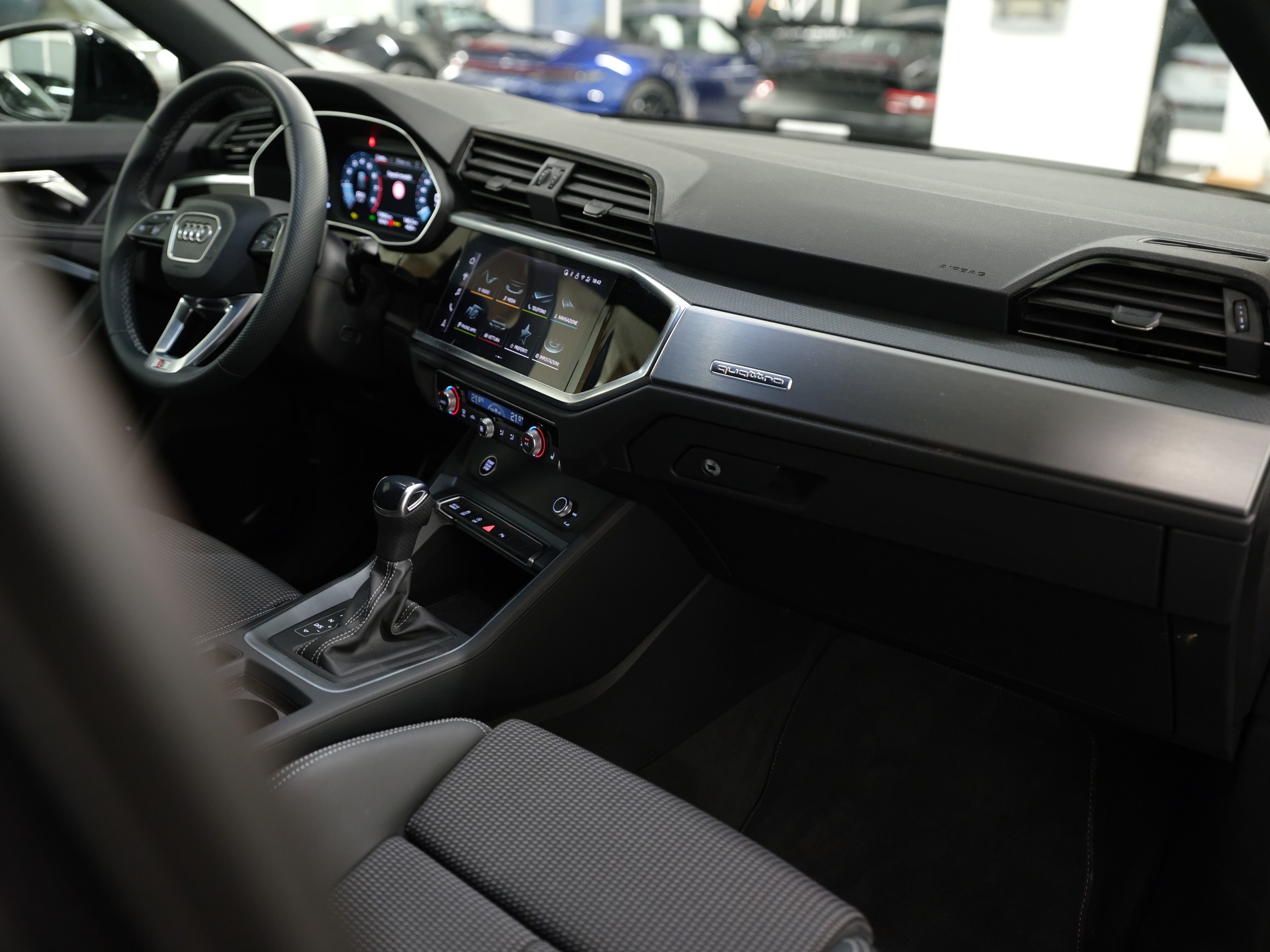 AUDI Q3 Sportback 40 TFSI S line quattro S-tronic *Carplay* *Rückfahrkamera* *Werksgarantie*-image-17