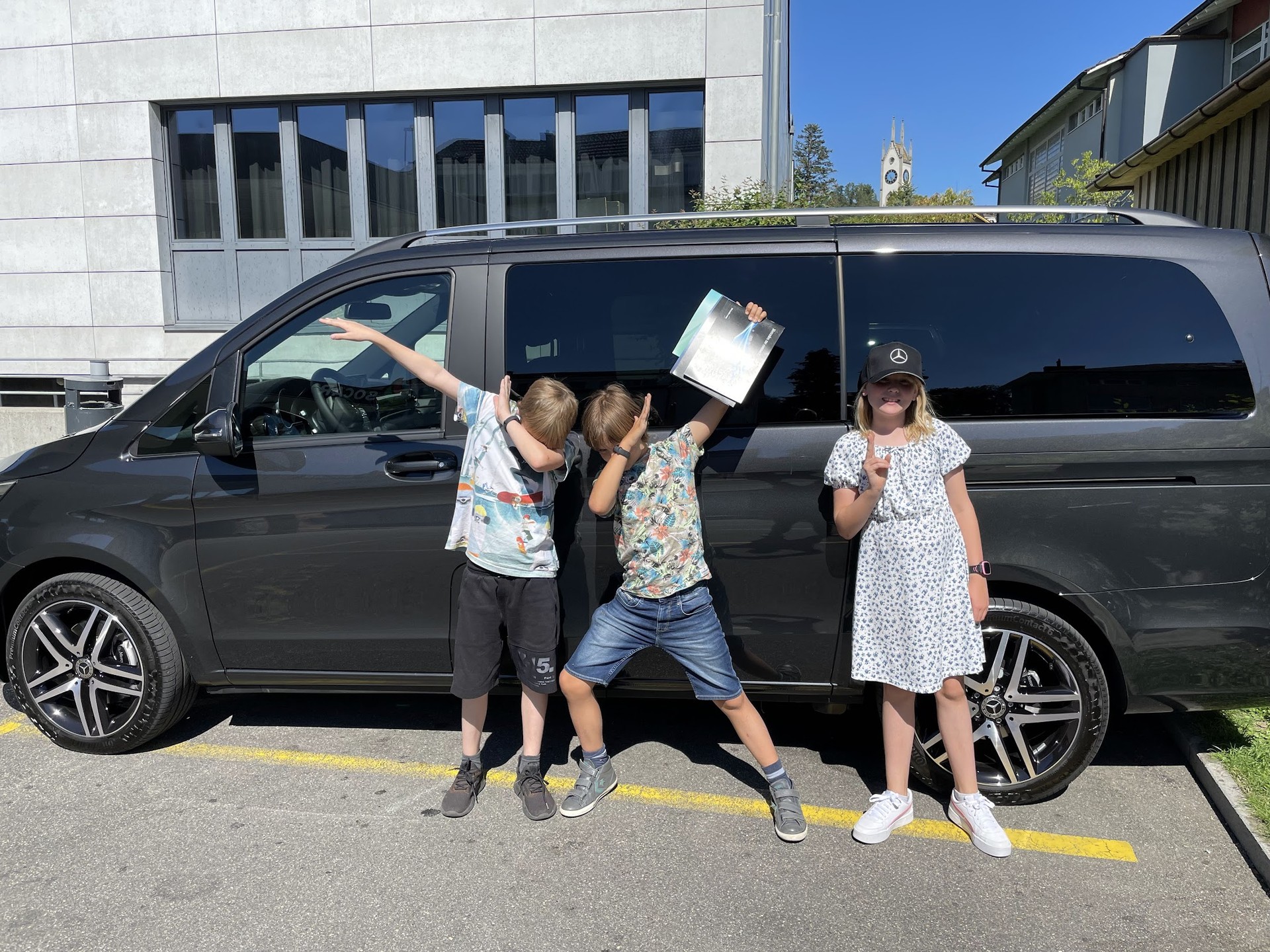 MERCEDES-BENZ V 300 d Swiss Edition LANG-image-0