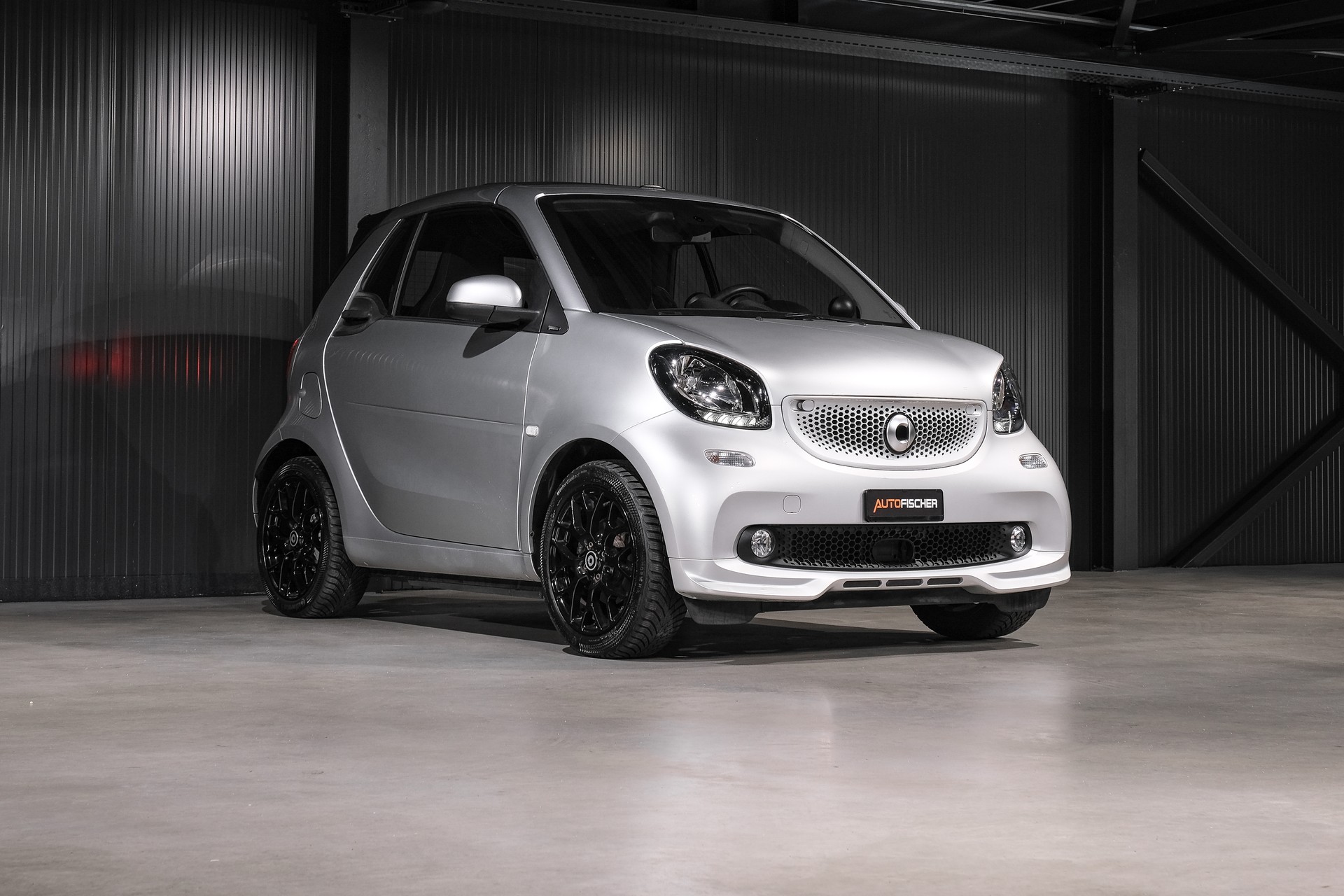 SMART Fortwo Urbanshadow Edition-image-4