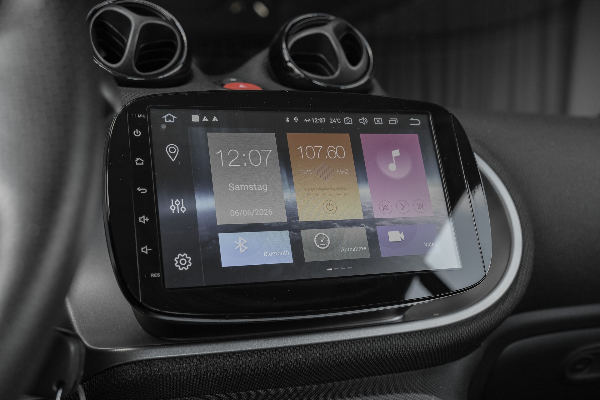 SMART Fortwo Urbanshadow Edition-image-16