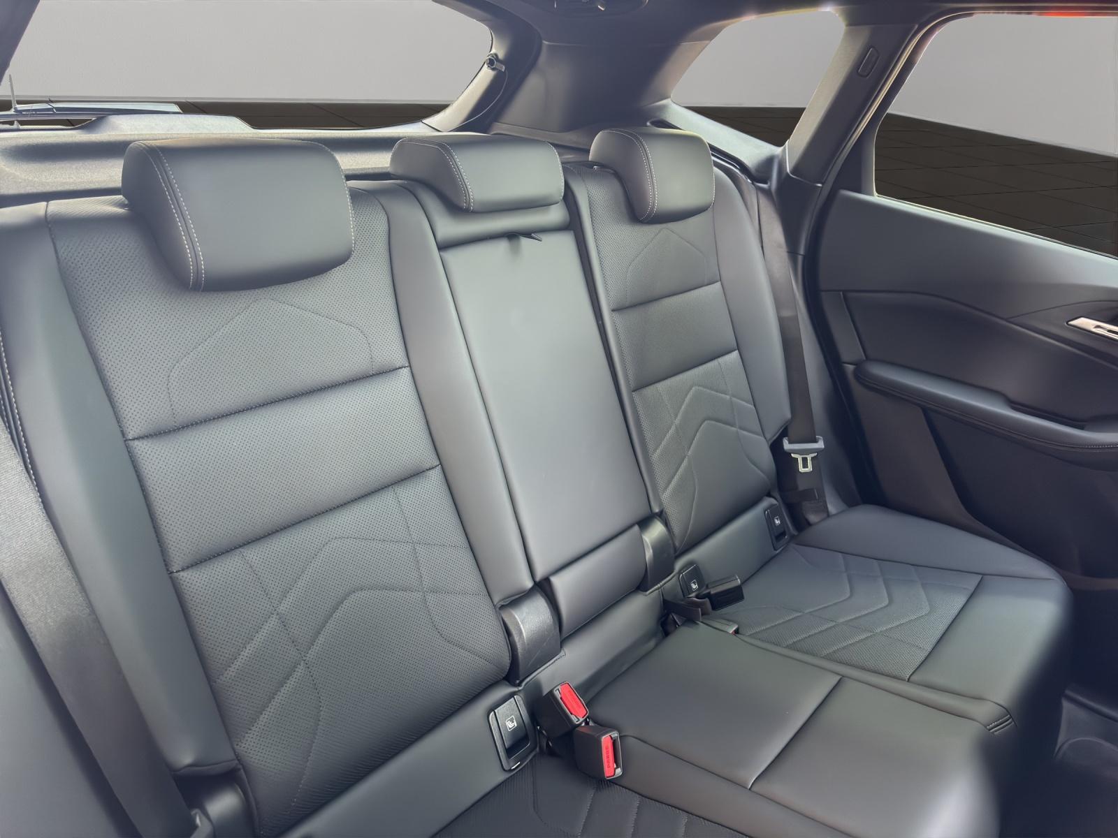 BMW 225e xDrive paddles Active Tourer-image-11