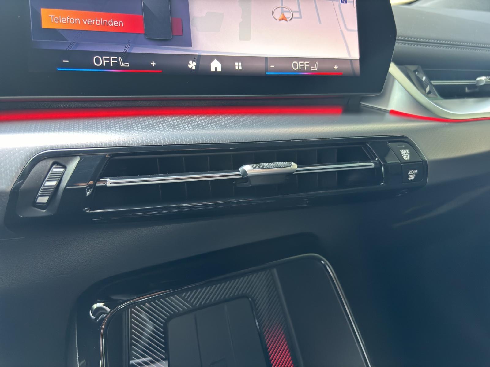 BMW 225e xDrive paddles Active Tourer-image-13