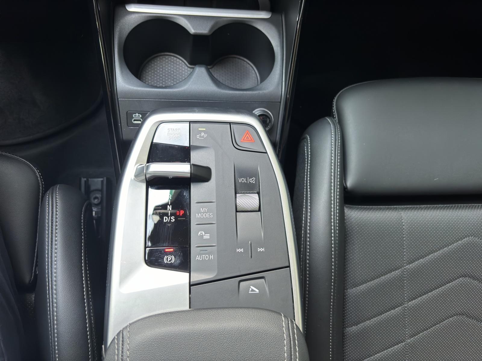 BMW 225e xDrive paddles Active Tourer-image-7