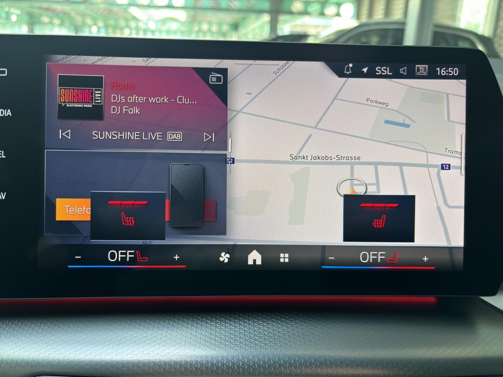 BMW 225e xDrive paddles Active Tourer-image-17