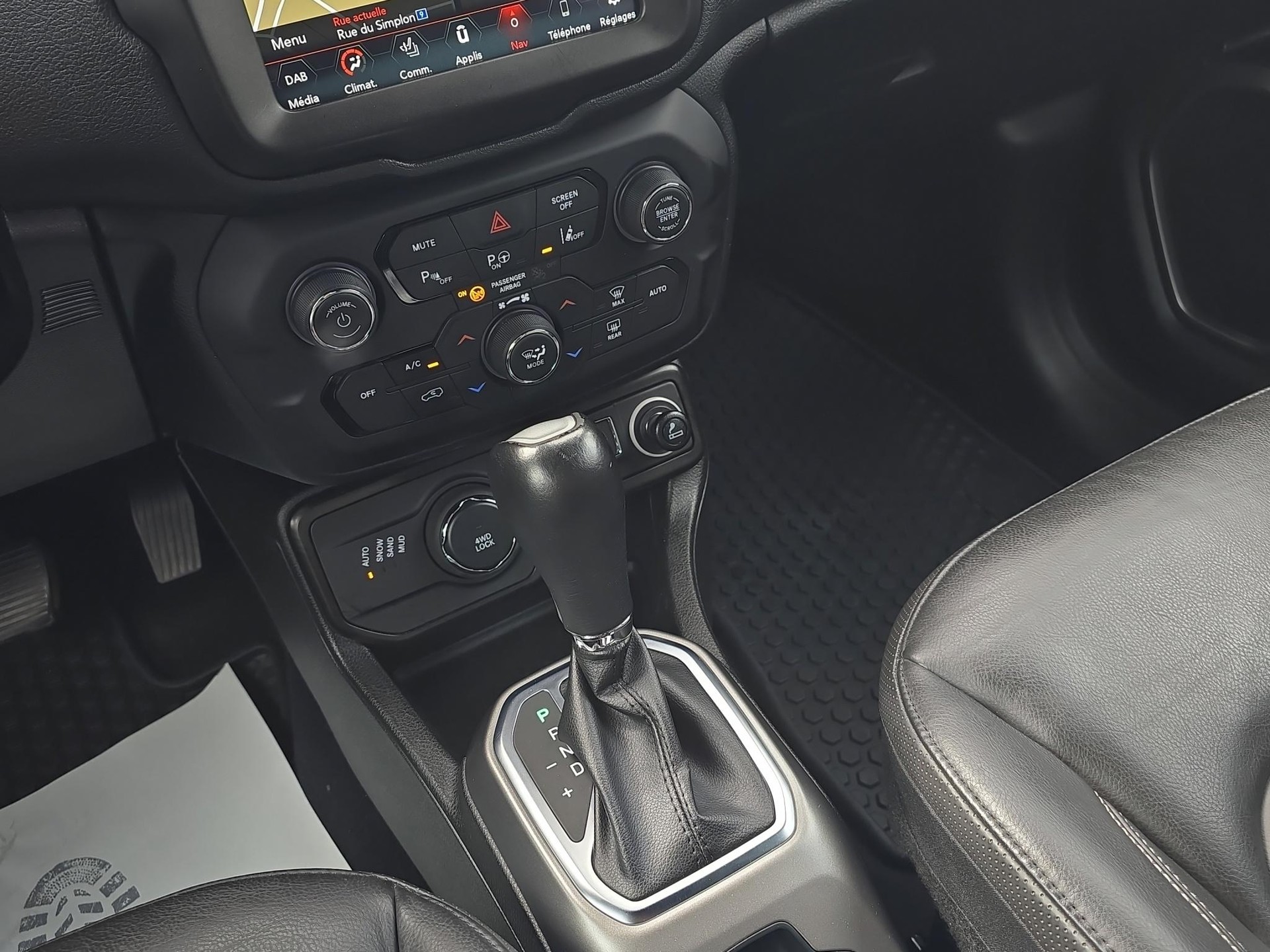 JEEP Renegade 1.3 Turbo S AWD-image-10