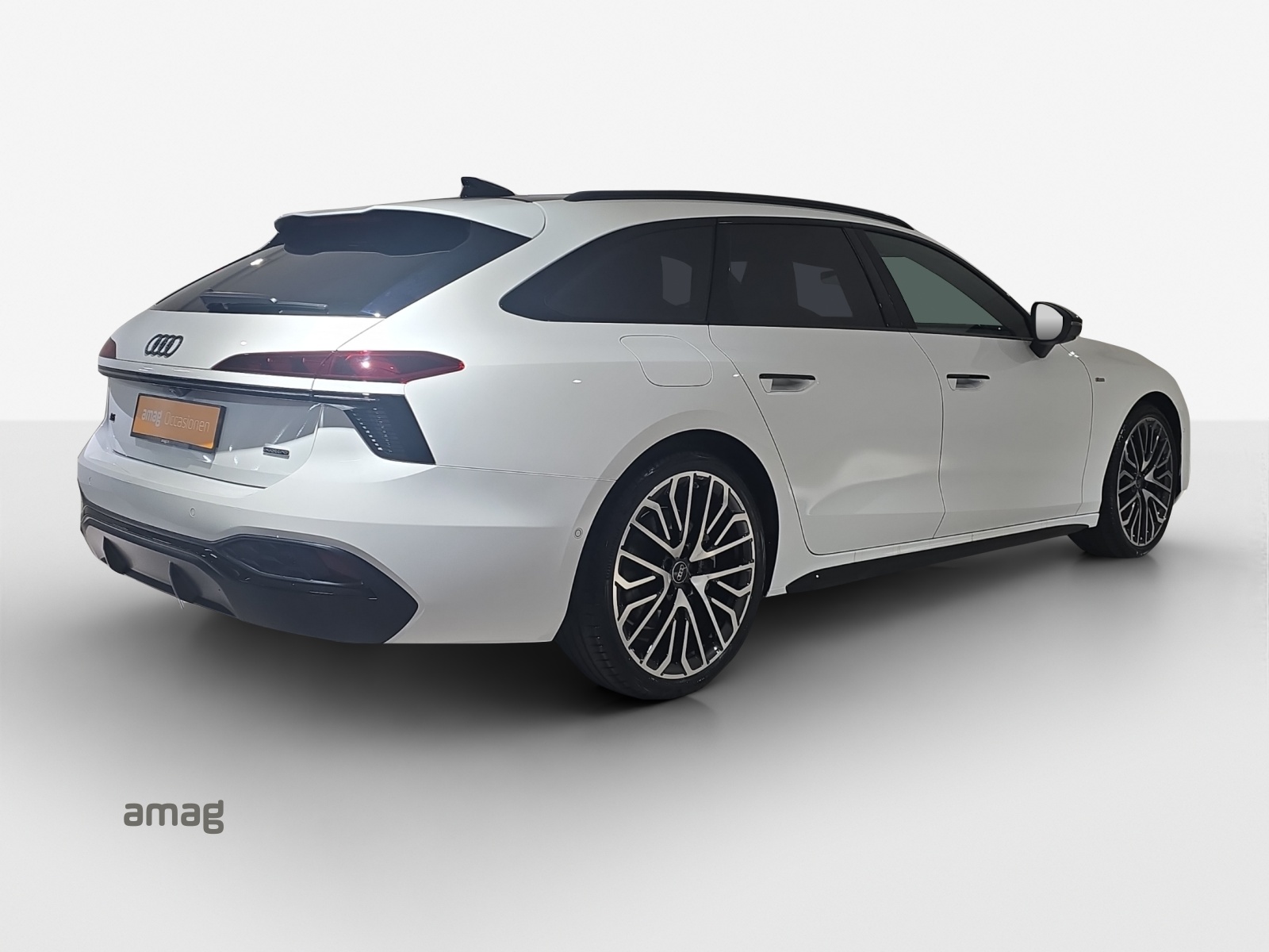 AUDI A6 Avant TDI quattro 150 kW S tronic-image-4