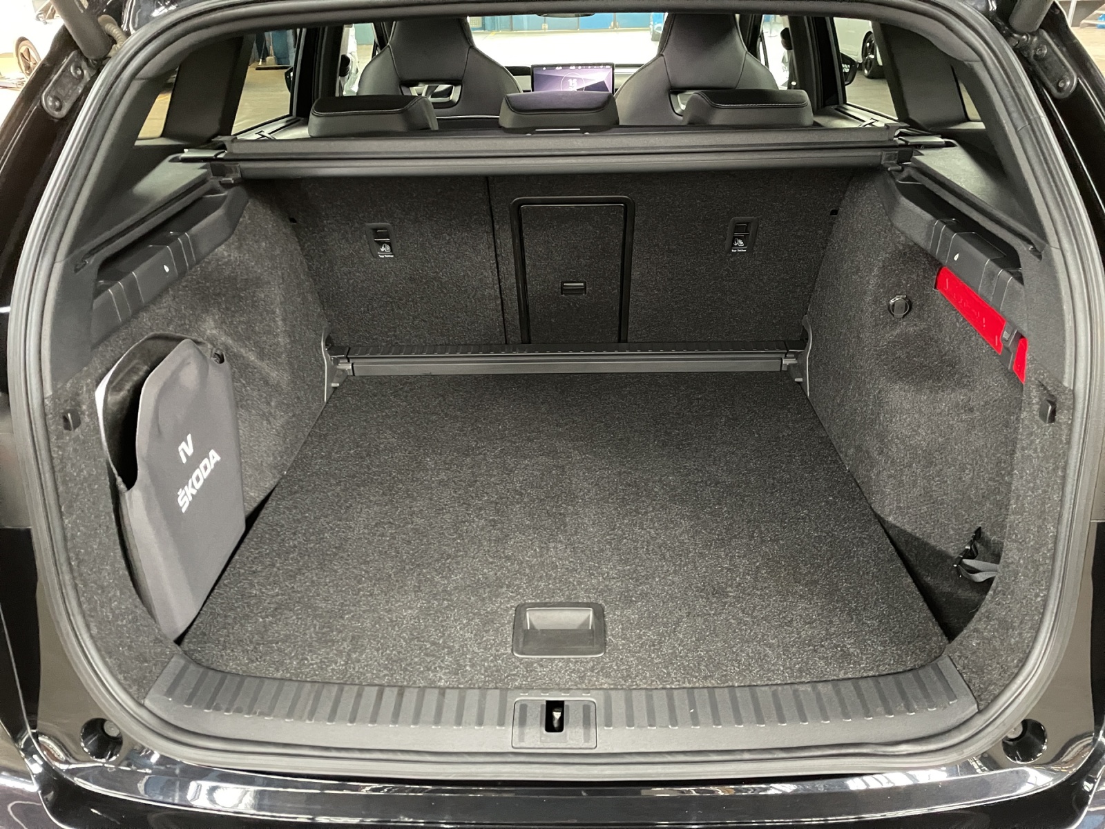 SKODA Enyaq iV 80x SportLine-image-10