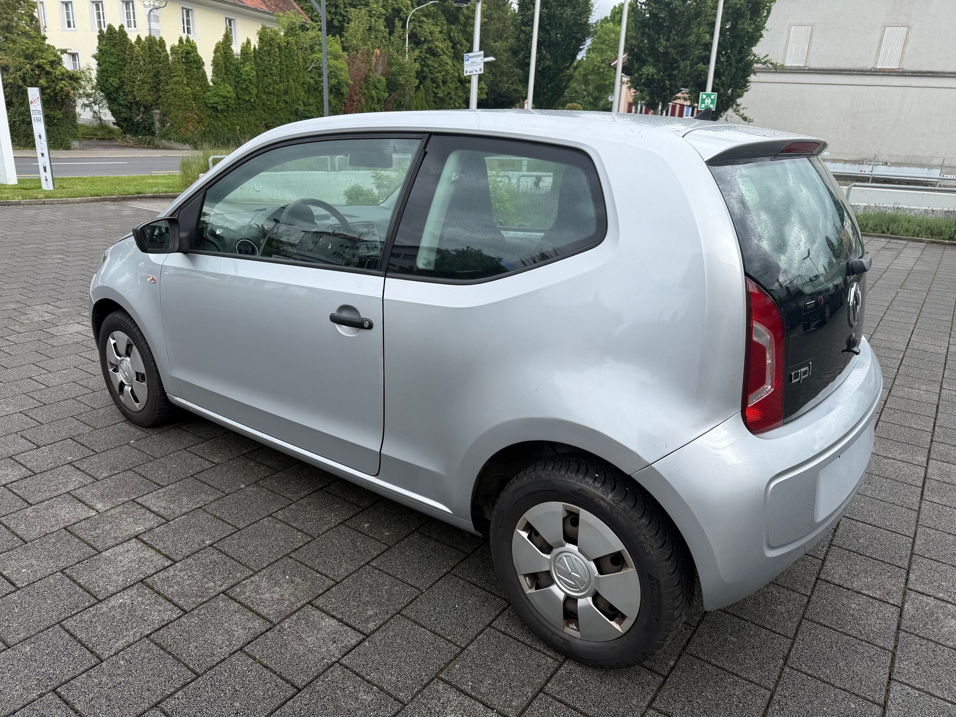 VW Up 1.0 move up-image-3