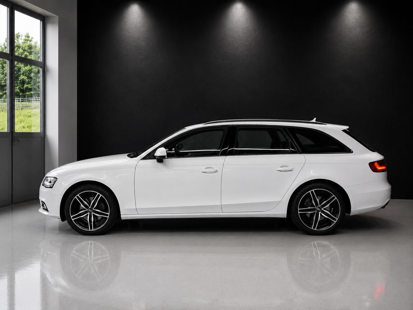 AUDI A4 Avant 1.8 TFSI multitronic-image-9