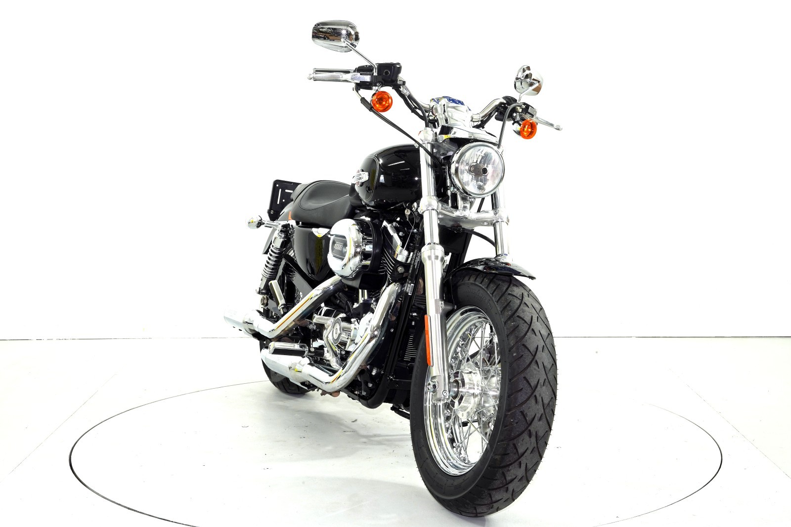 HARLEY-DAVIDSON XL 1200 C ABS-showroom-element-1