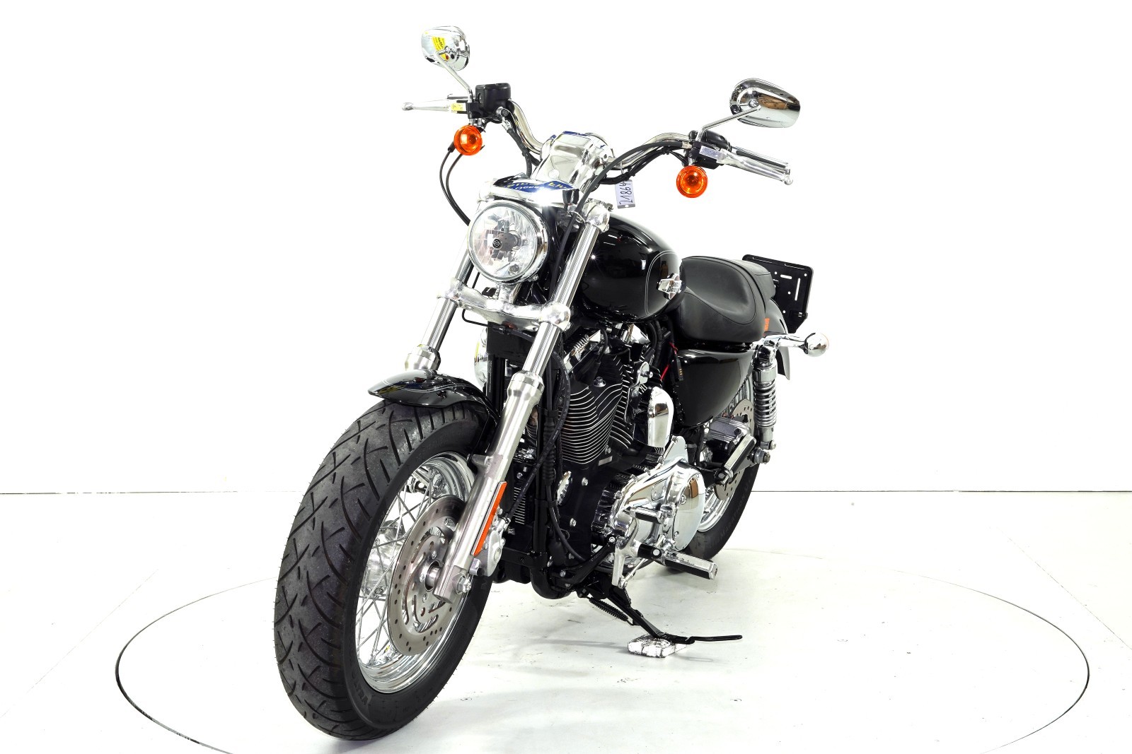 HARLEY-DAVIDSON XL 1200 C ABS-showroom-element-2