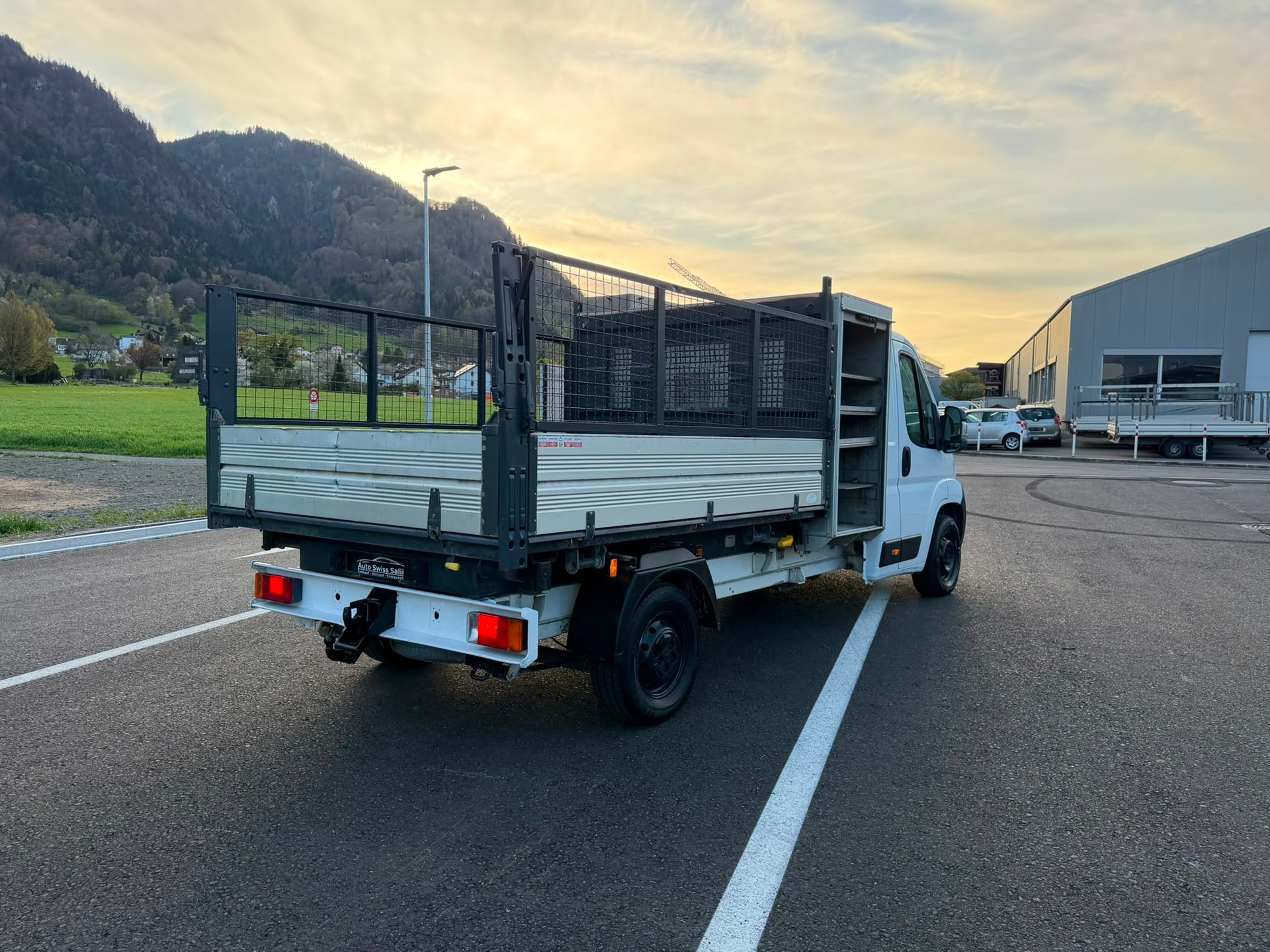 PEUGEOT Boxer 2.2 HDI 335-120-image-2