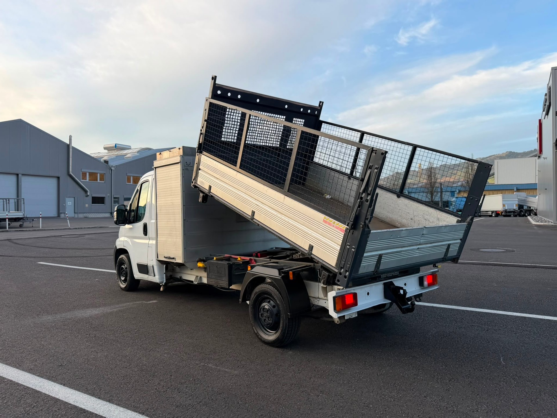 PEUGEOT Boxer 2.2 HDI 335-120-image-1