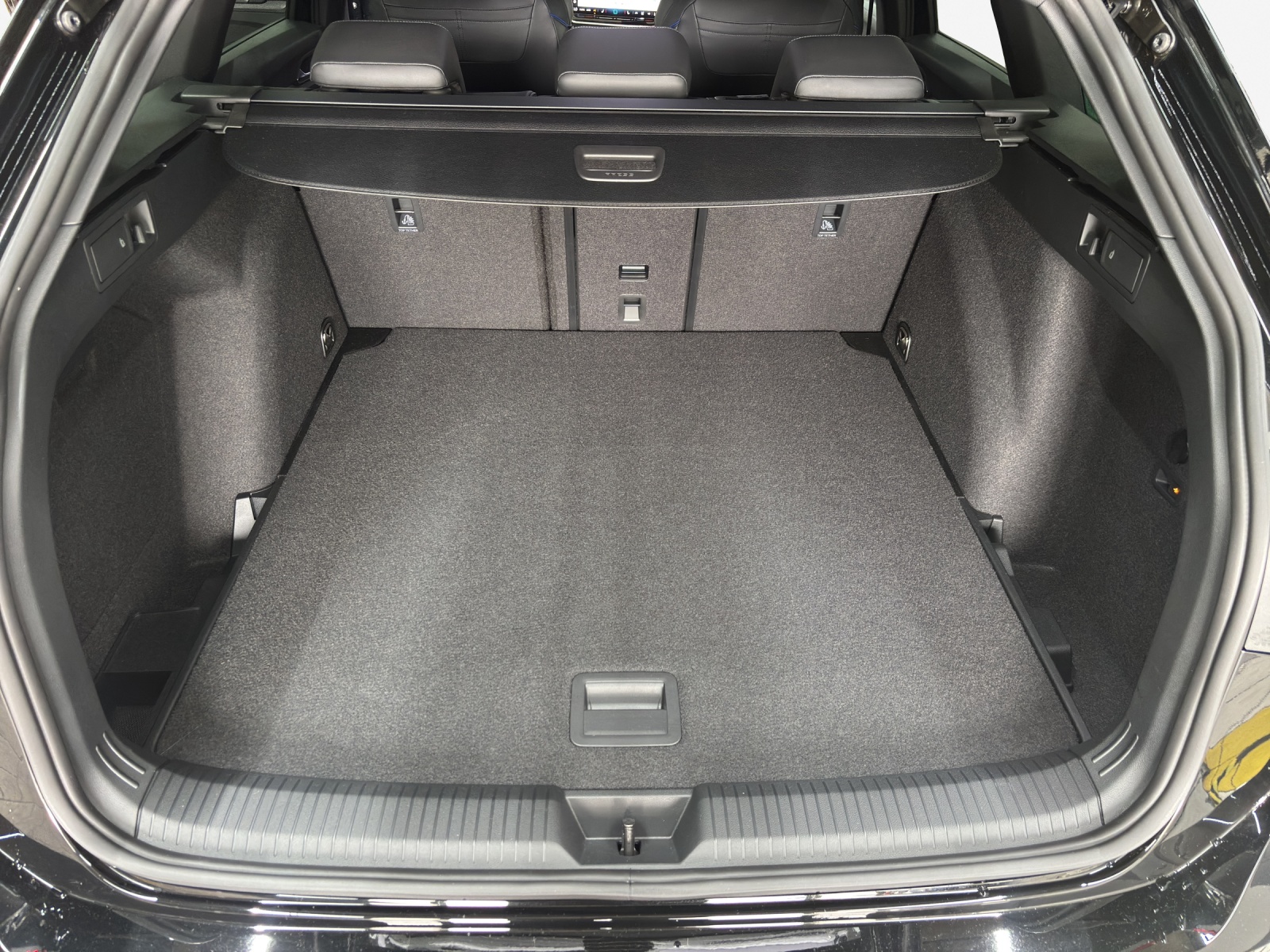 VW Golf Variant 2.0 TSI R-Line DSG 4 Motion-image-12