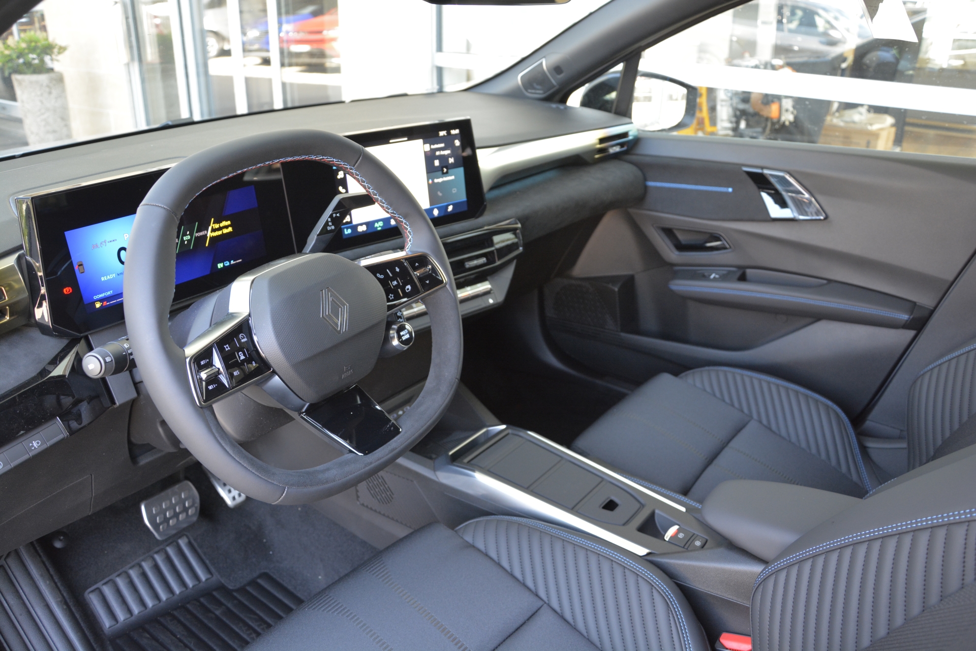 RENAULT CLIO esprit Alpine full hybrid E-Tech 160-image-4