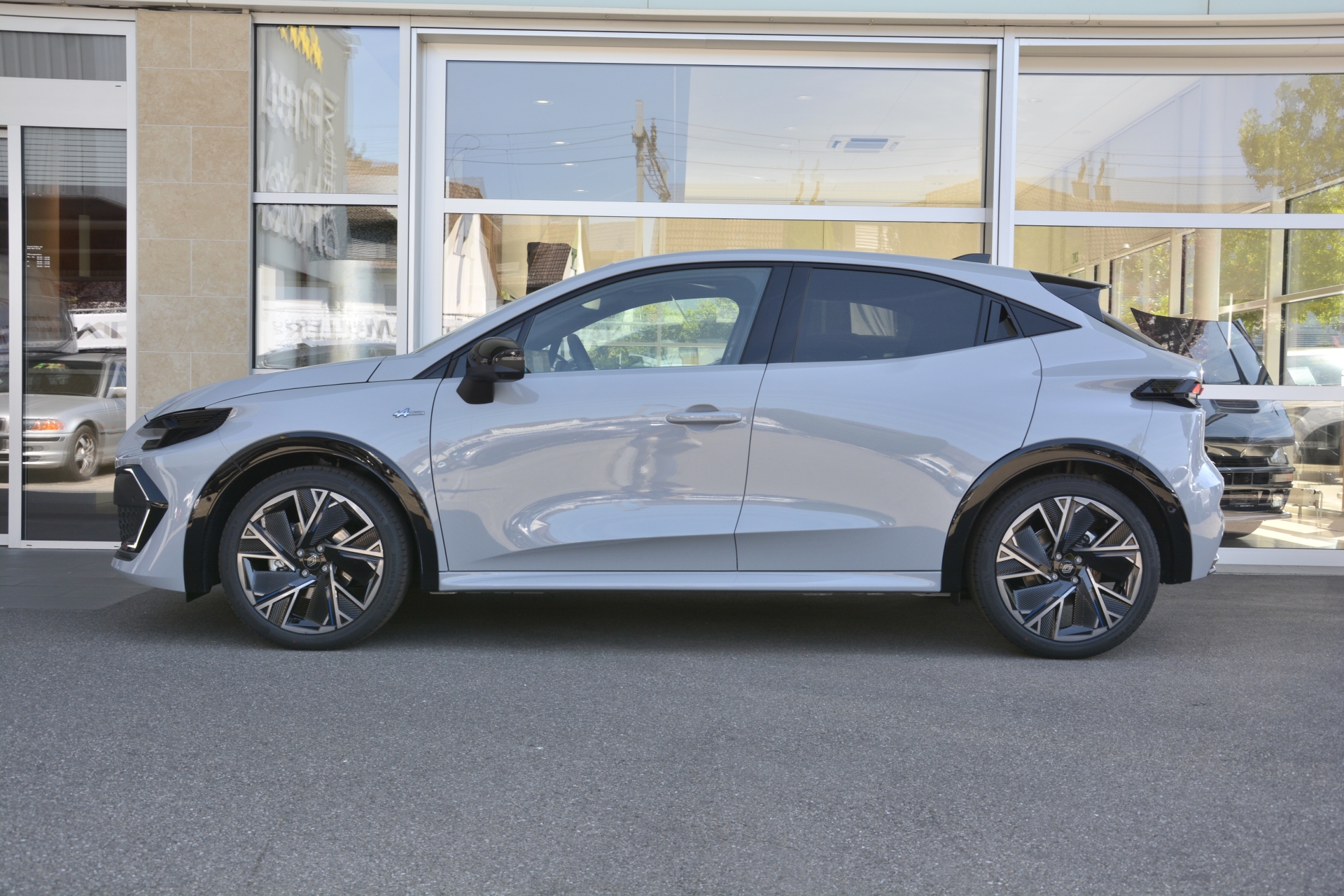 RENAULT CLIO esprit Alpine full hybrid E-Tech 160-image-2