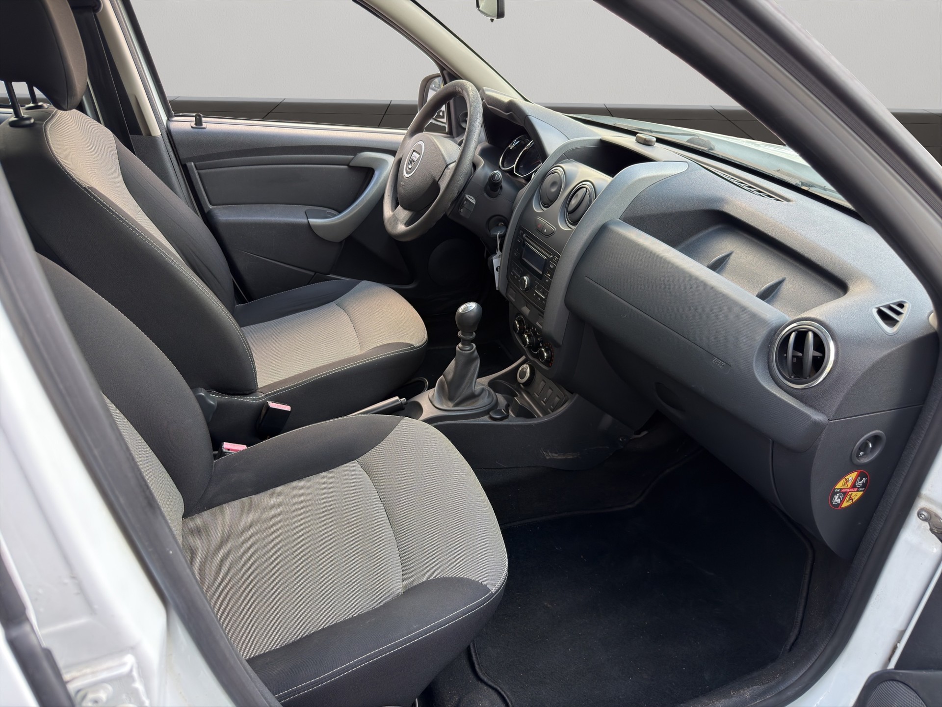 DACIA Duster 1.6 Lauréate 4x4-image-10