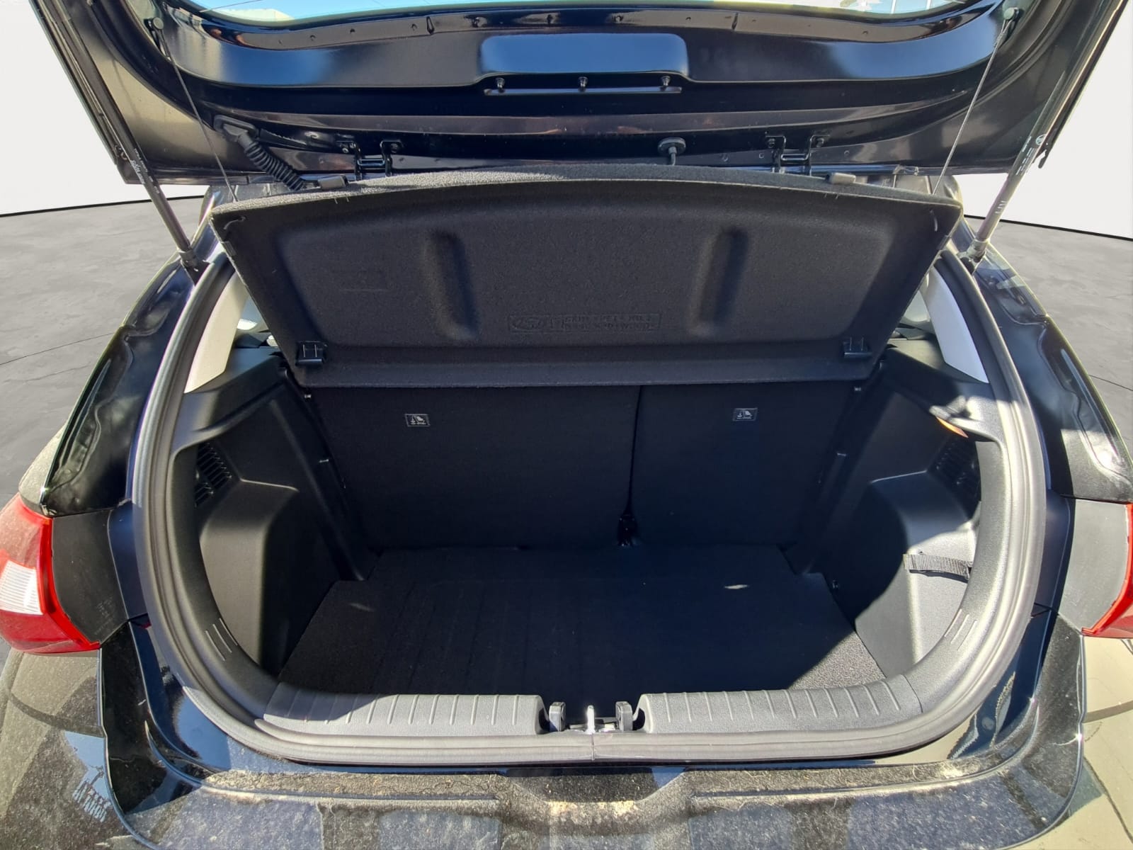 HYUNDAI i20 1.0 T-GDi Comfort DCT-image-8