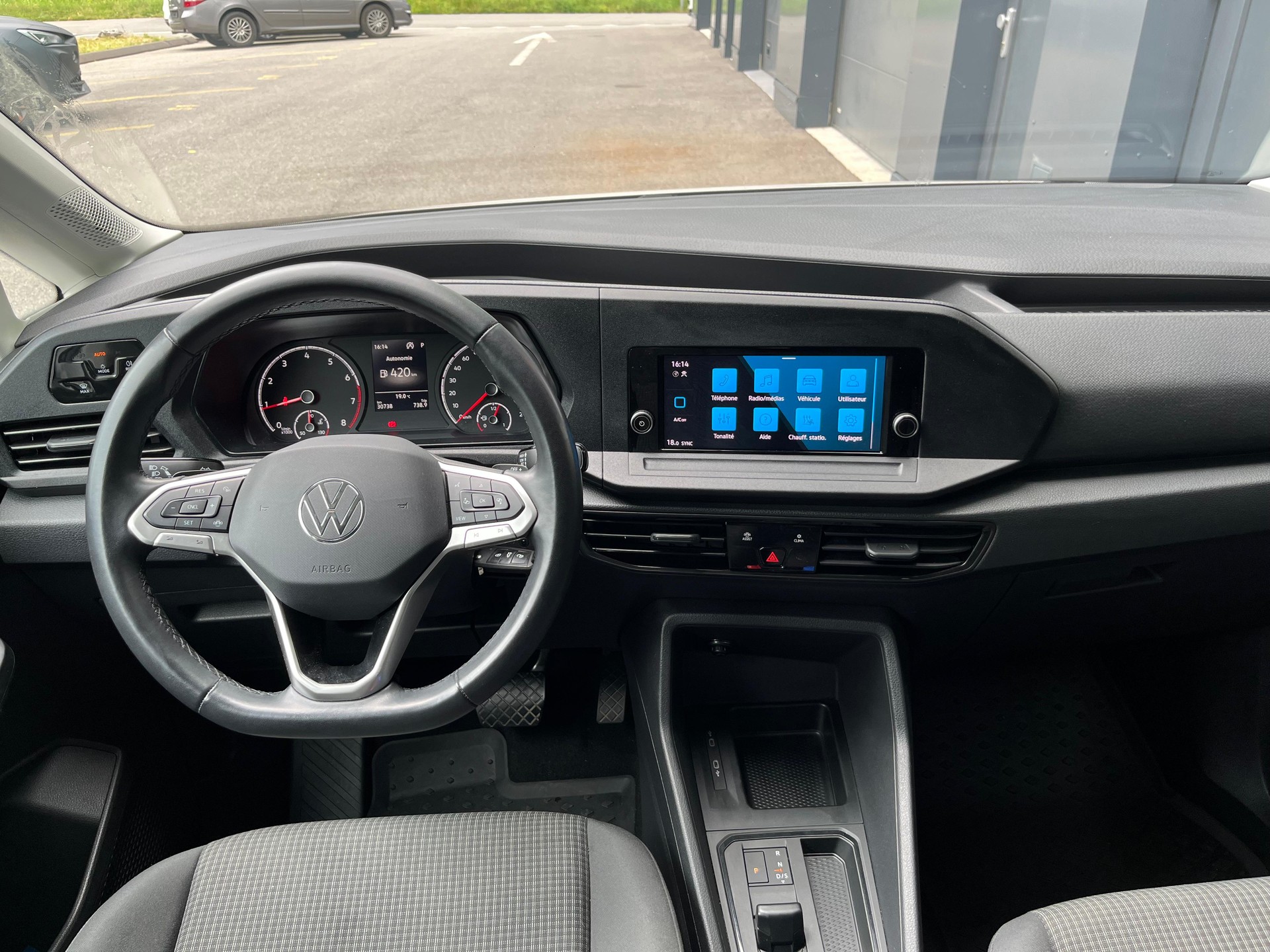 VW Caddy 1.5 TSI California DSG-image-11