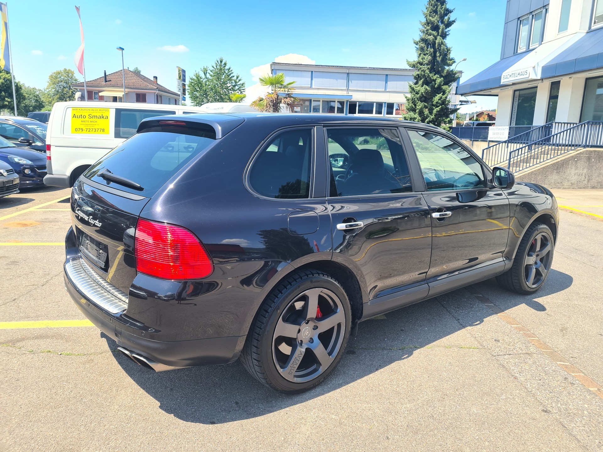 PORSCHE Cayenne Turbo-image-2
