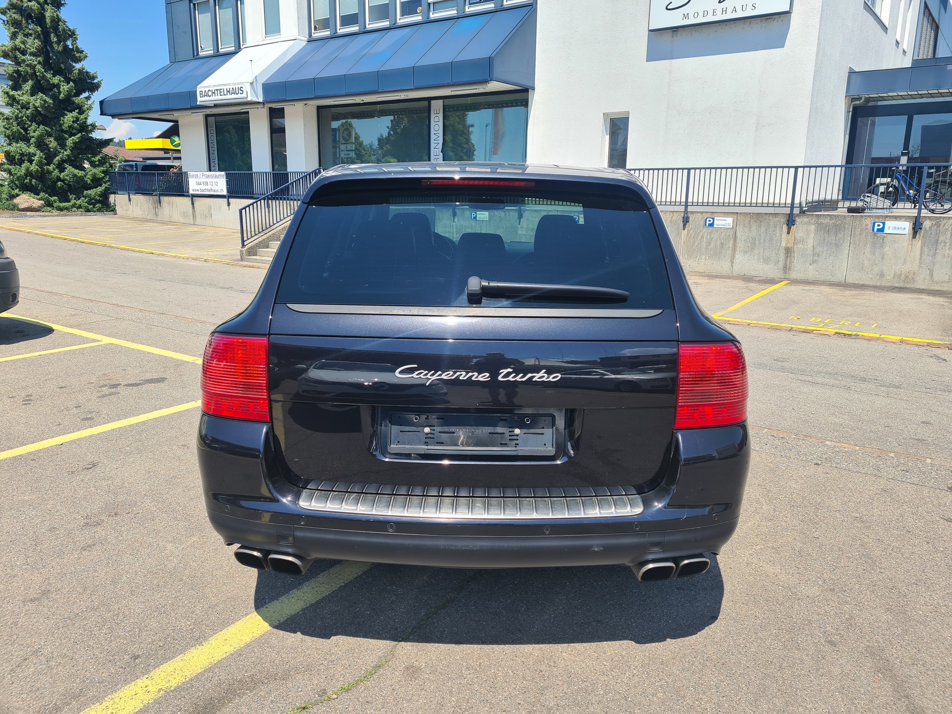 PORSCHE Cayenne Turbo-image-3