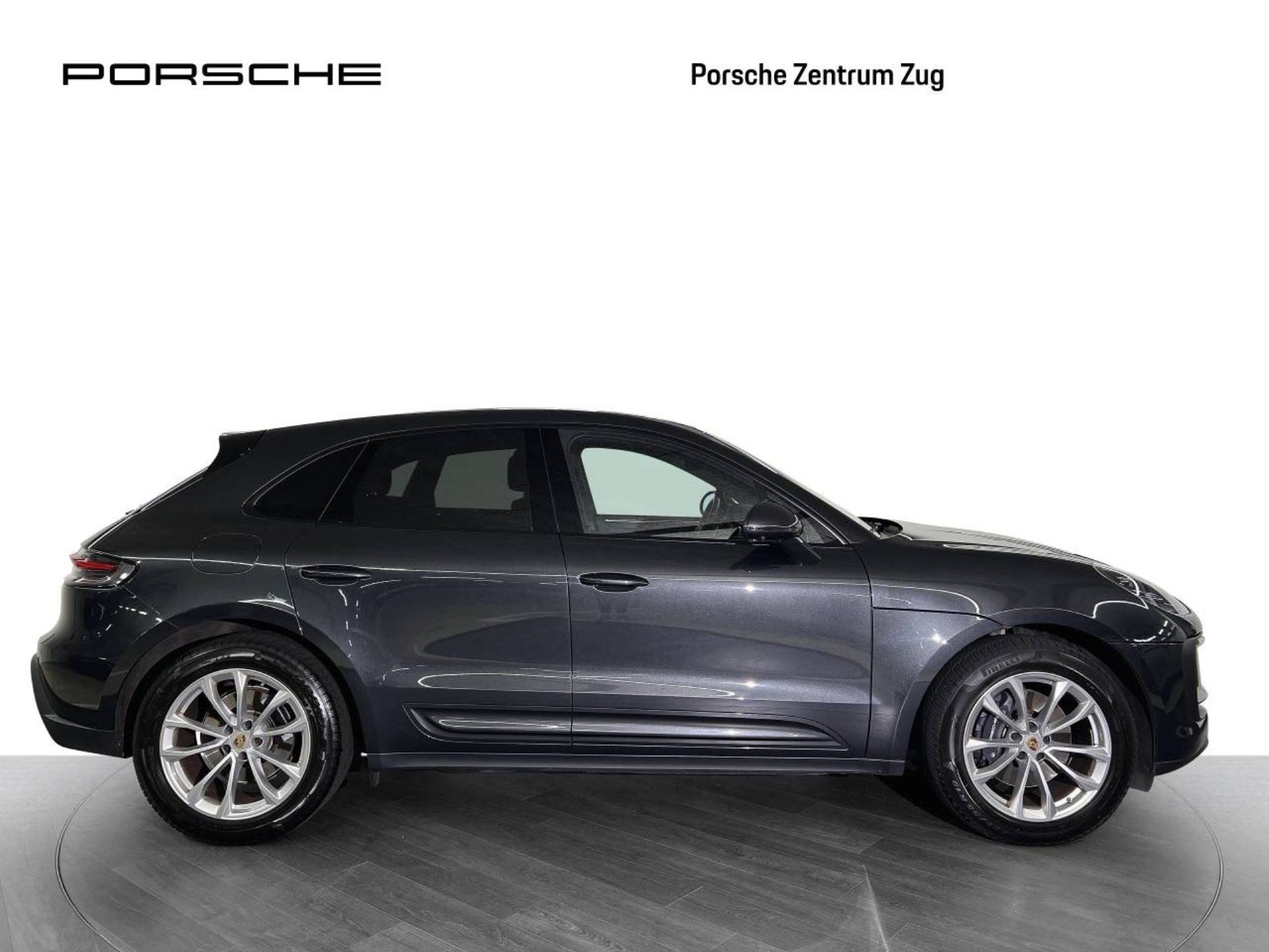 PORSCHE Macan-image-9