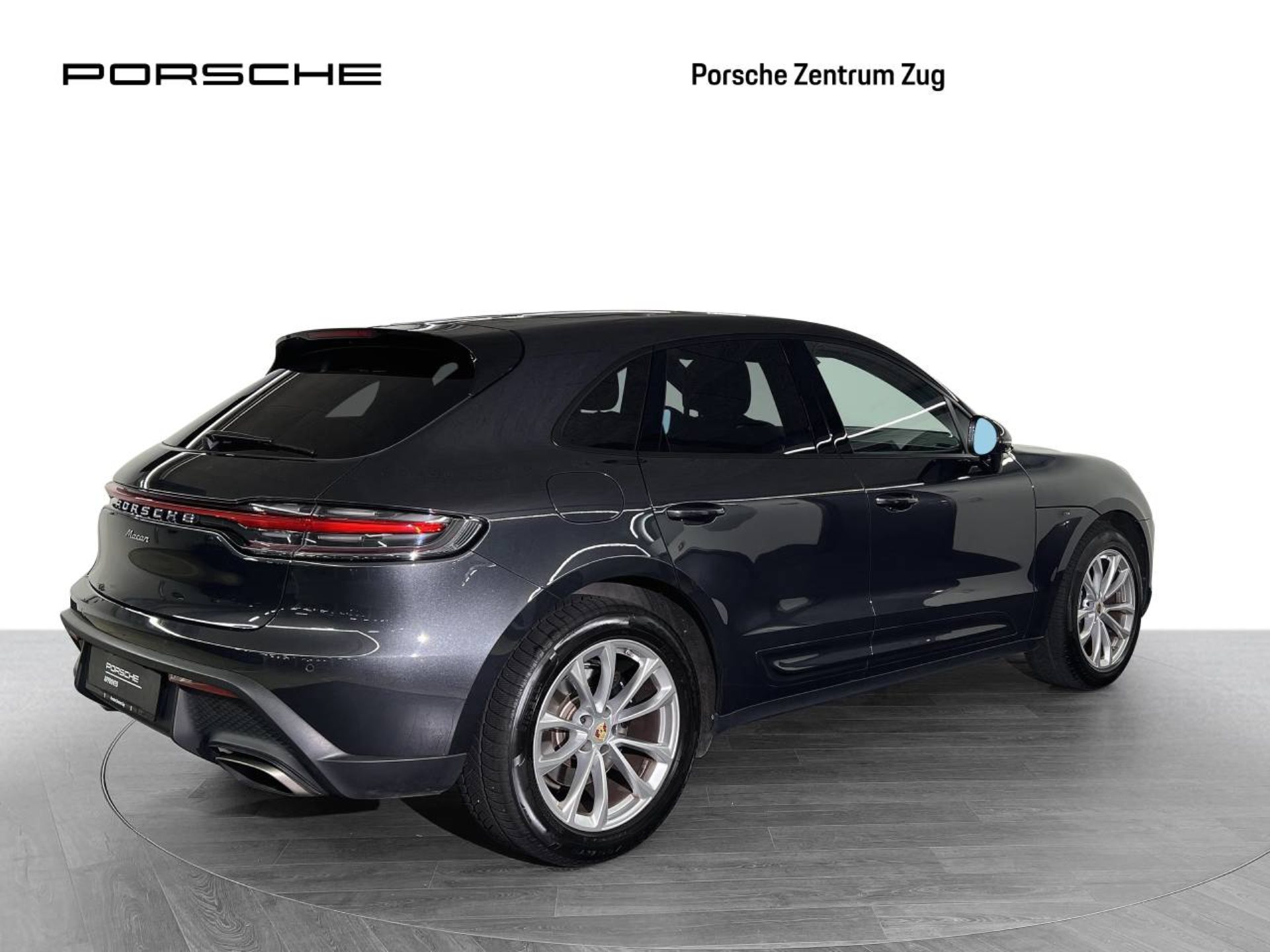 PORSCHE Macan-image-8