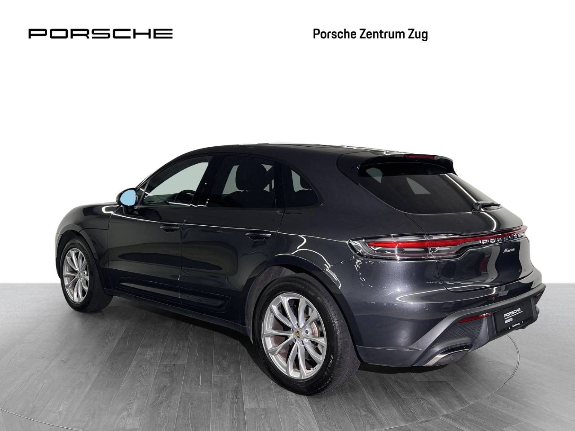 PORSCHE Macan-image-2