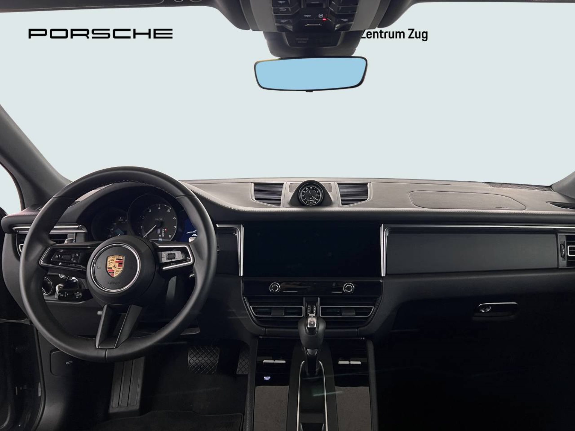 PORSCHE Macan-image-17