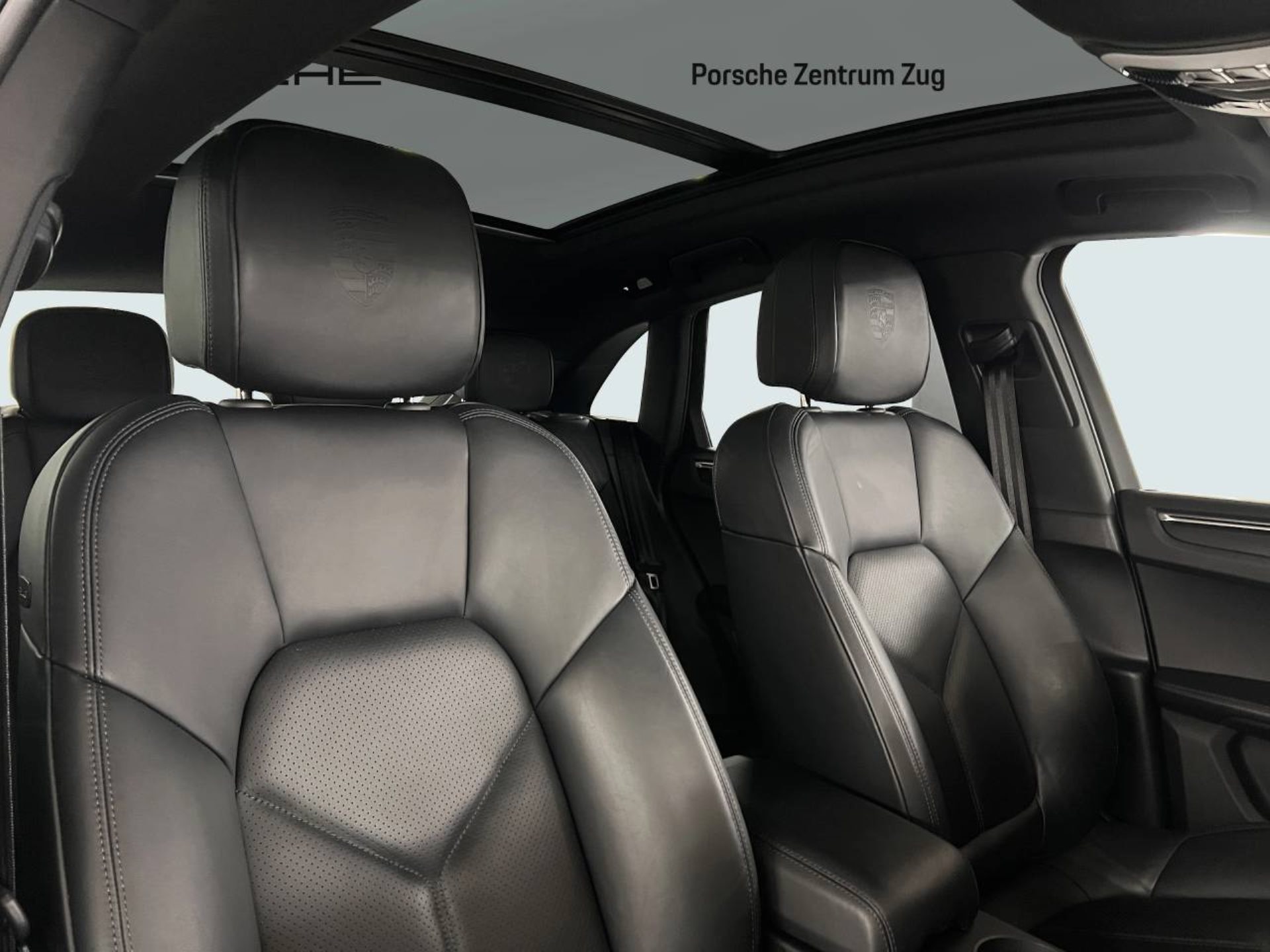 PORSCHE Macan-image-19