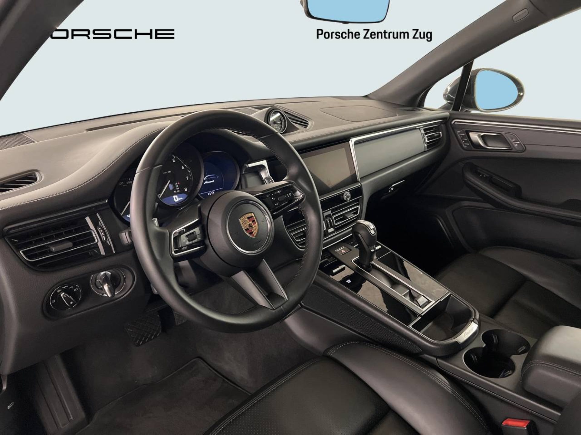 PORSCHE Macan-image-3
