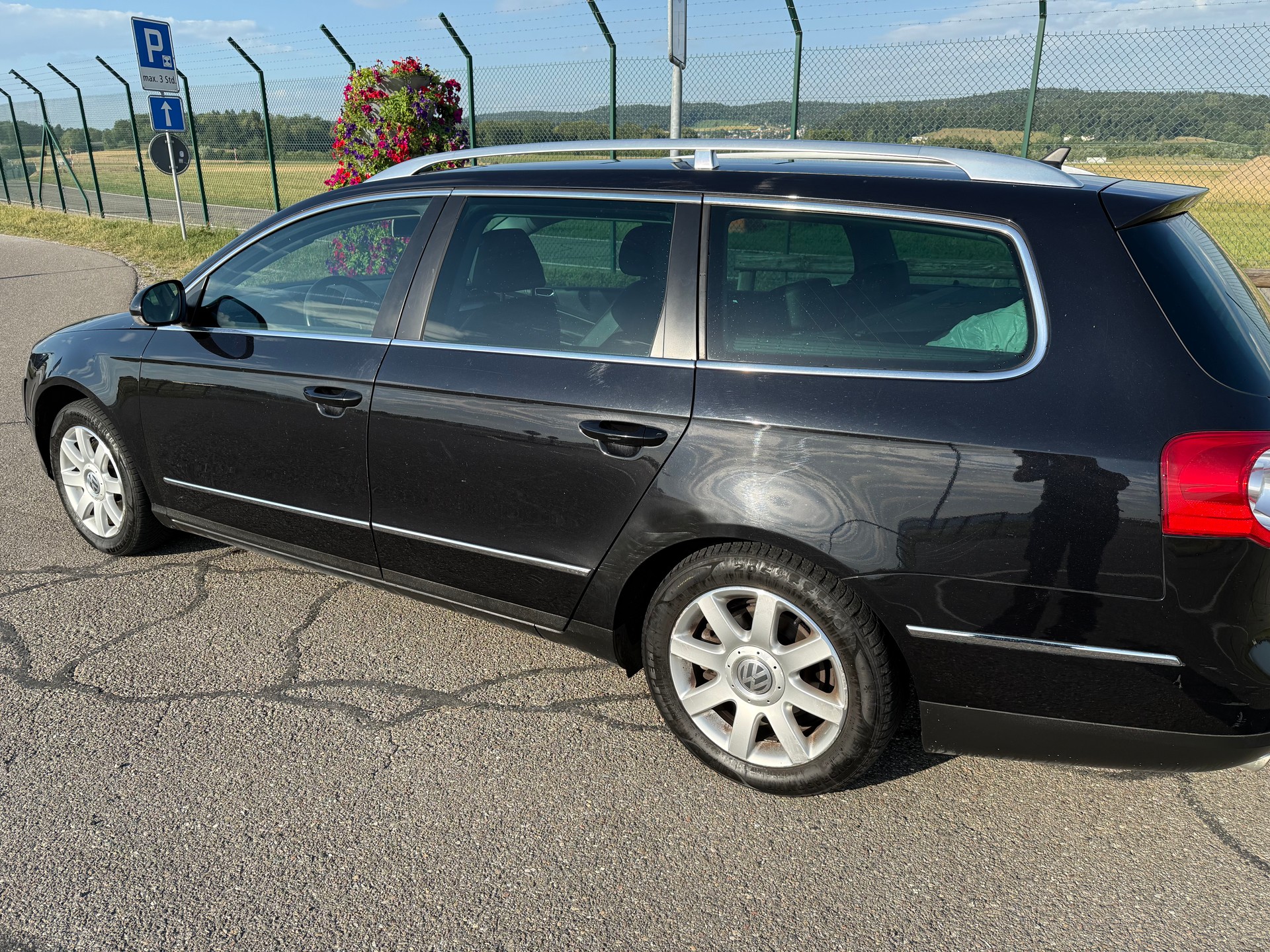 VW Passat Variant 2.0 TDI DSG AUTOMATIC-image-0