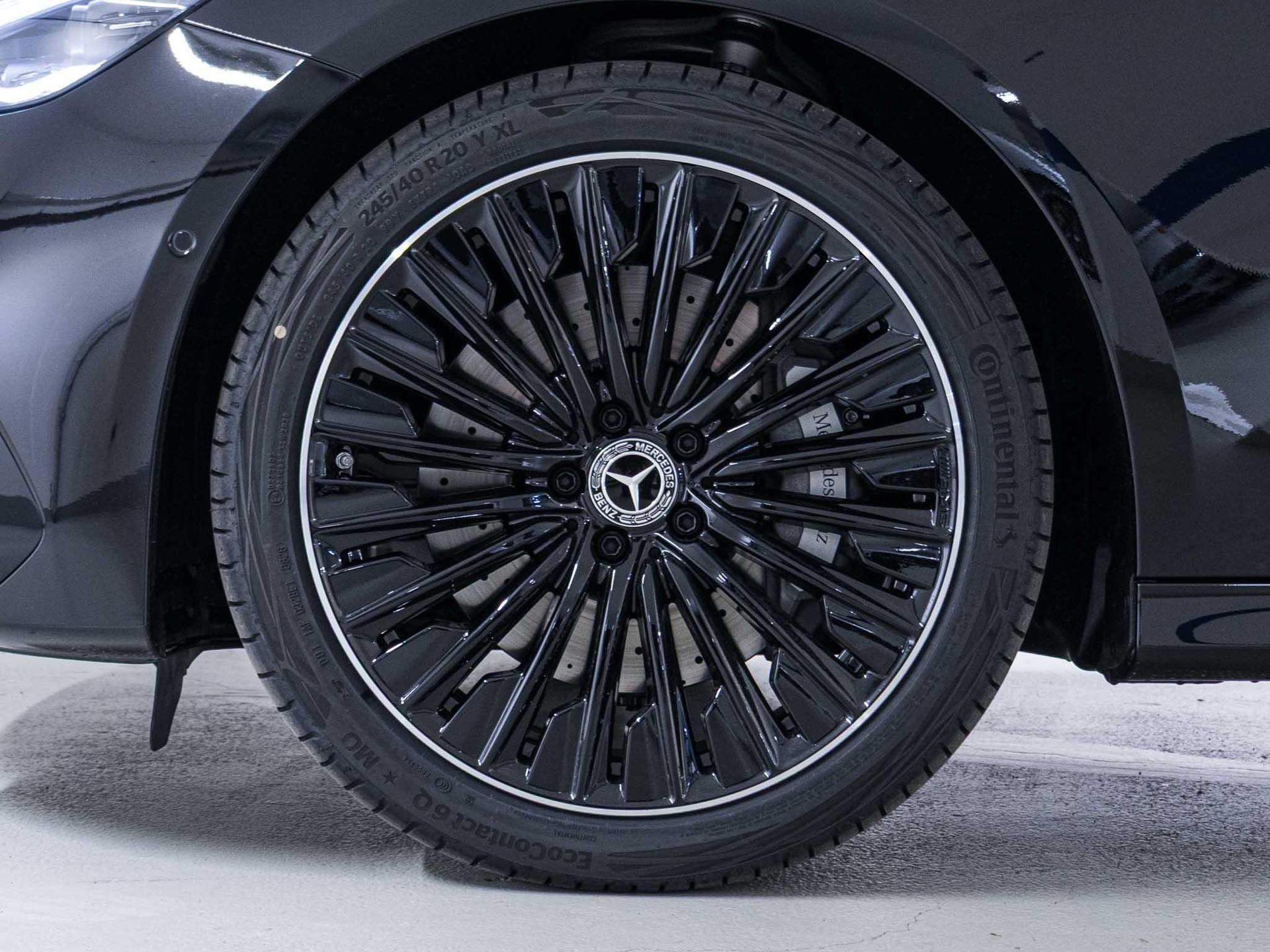 MERCEDES-BENZ E 220 d 4MATIC-image-13