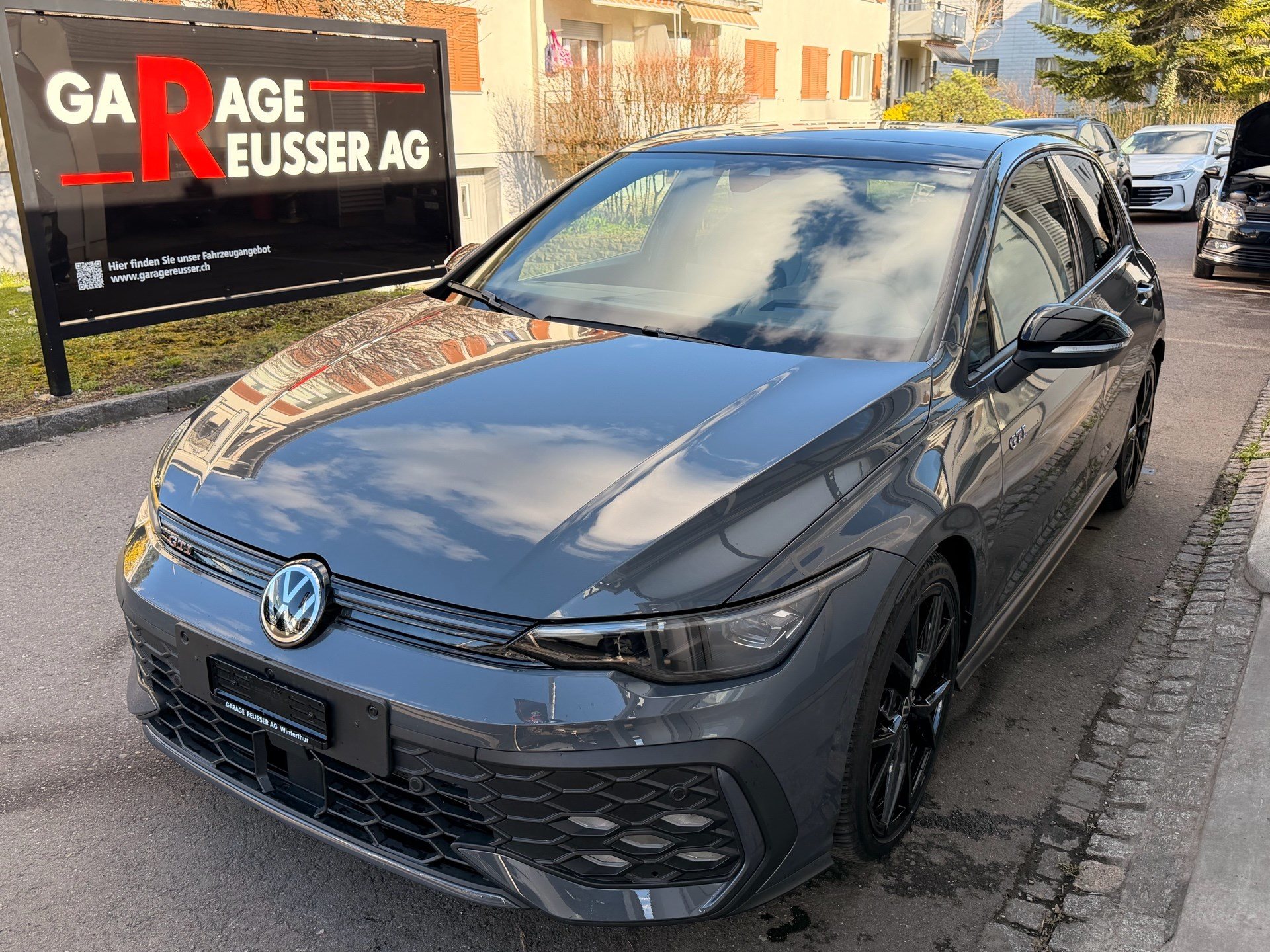 VW Golf 2.0 TSI 265PS GTI *** NEUSTES MODEL*** BLACK STYLE MIT LEDERPAKET VIENNA ***-image-0
