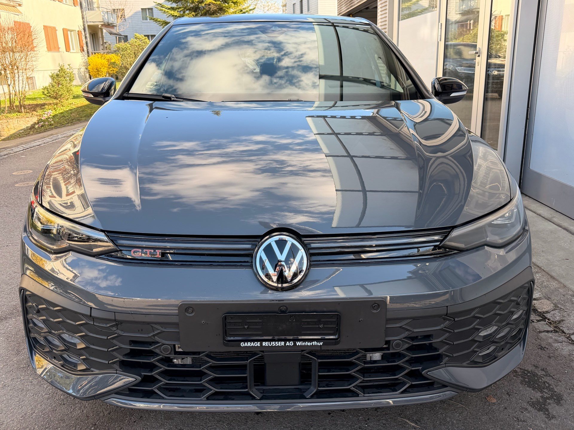 VW Golf 2.0 TSI 265PS GTI *** NEUSTES MODEL*** BLACK STYLE MIT LEDERPAKET VIENNA ***-image-1