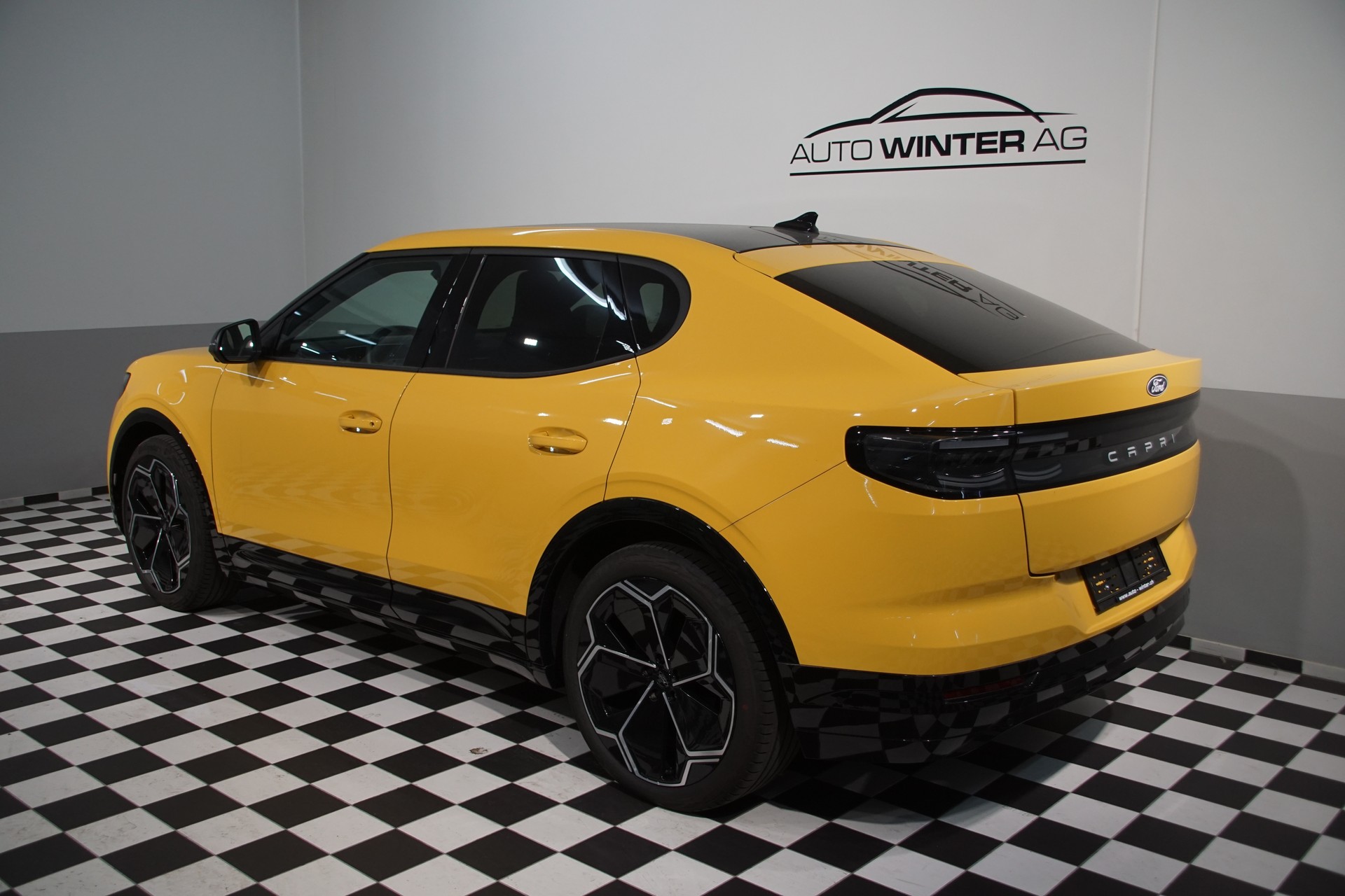 FORD Capri Elektro 79kWh Dual Extended Range +swiss+ Premium AWD-image-5