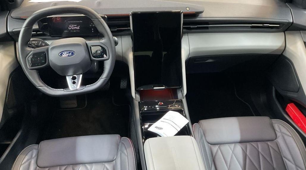 FORD Capri Elektro 79kWh Dual Extended Range +swiss+ Premium AWD-image-2