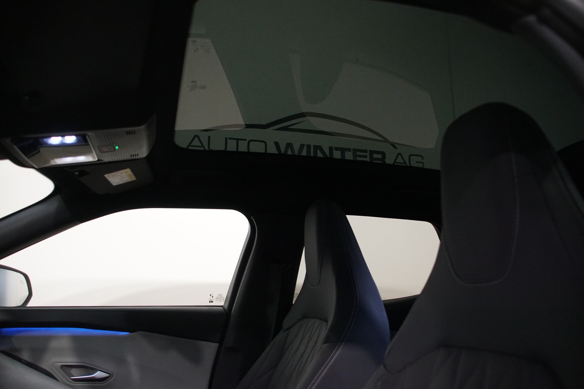 FORD Capri Elektro 79kWh Dual Extended Range +swiss+ Premium AWD-image-18