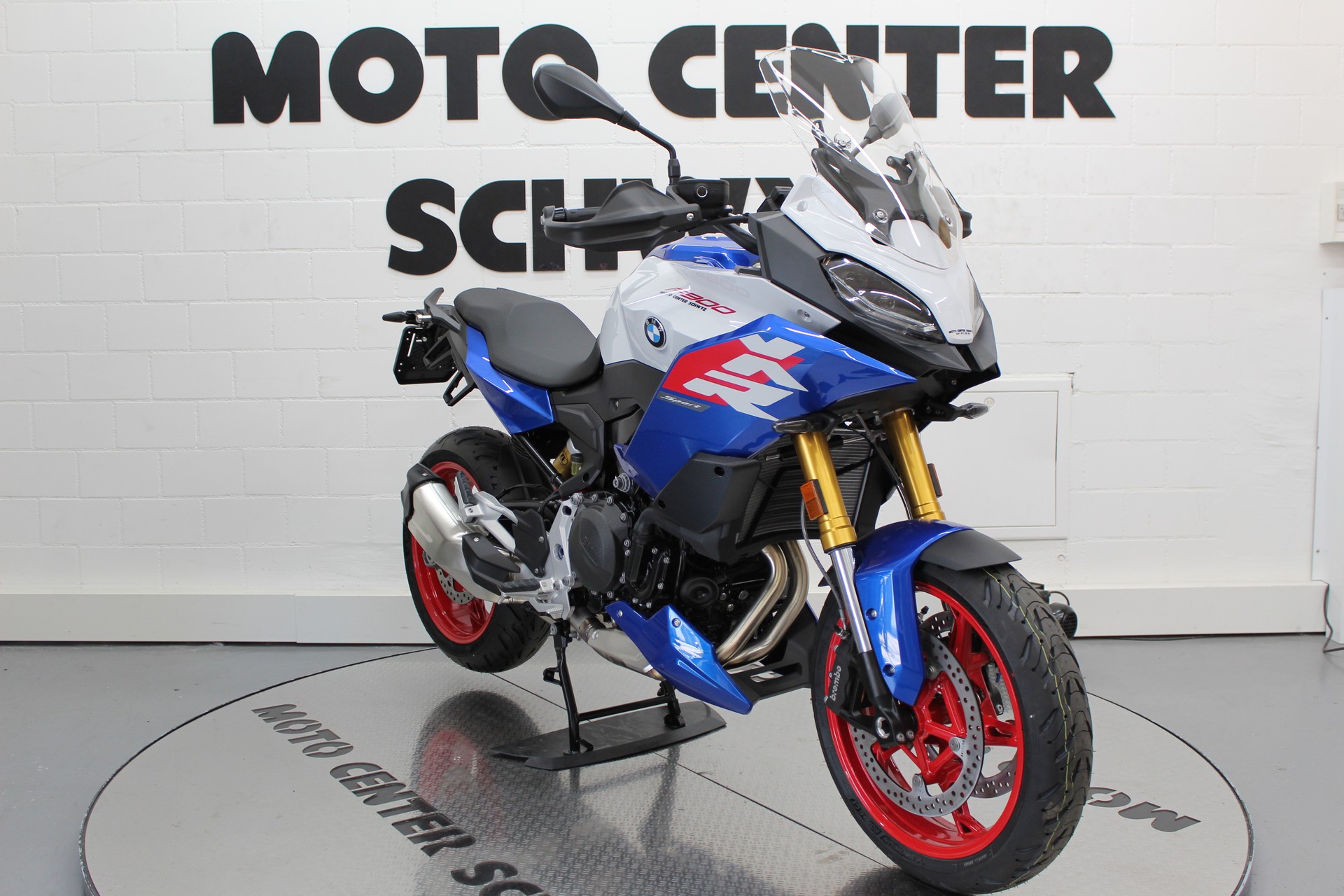 BMW F 900 XR A2-showroom-element-2