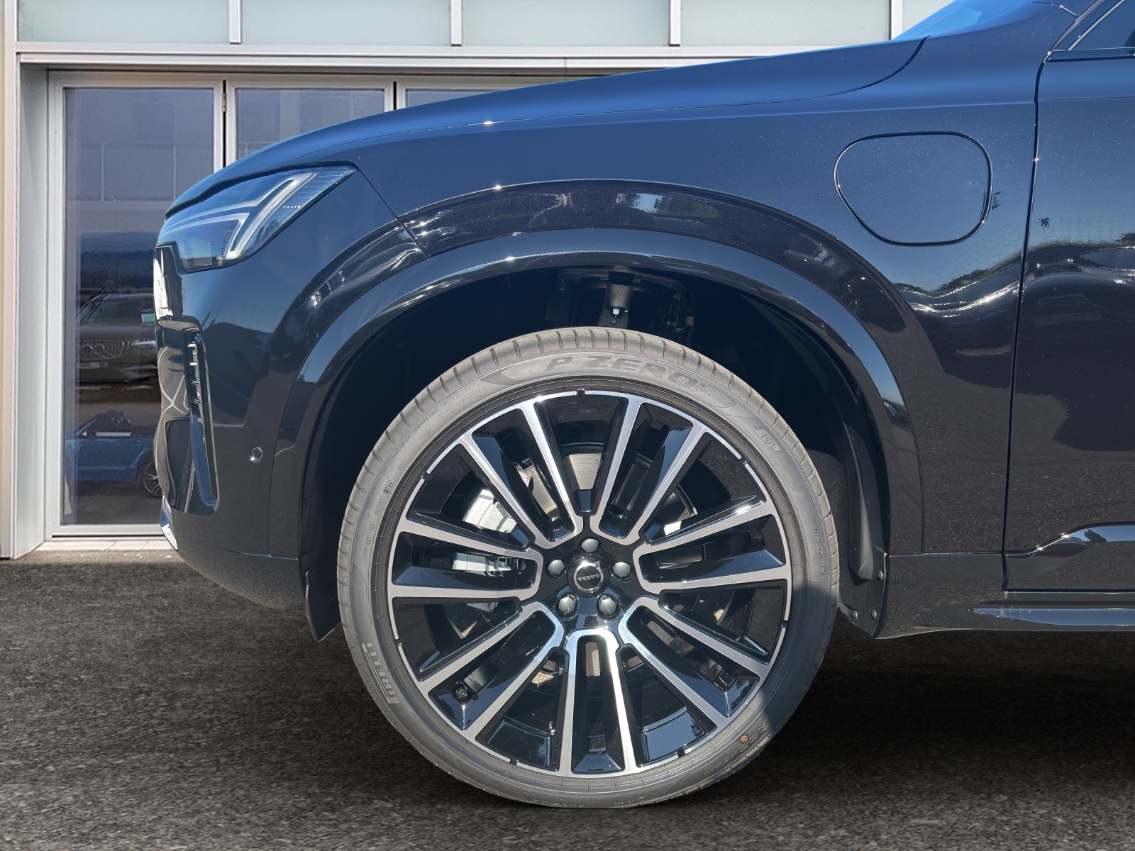 VOLVO XC90 2.0 T8 TE Black Edition eAWD-image-17