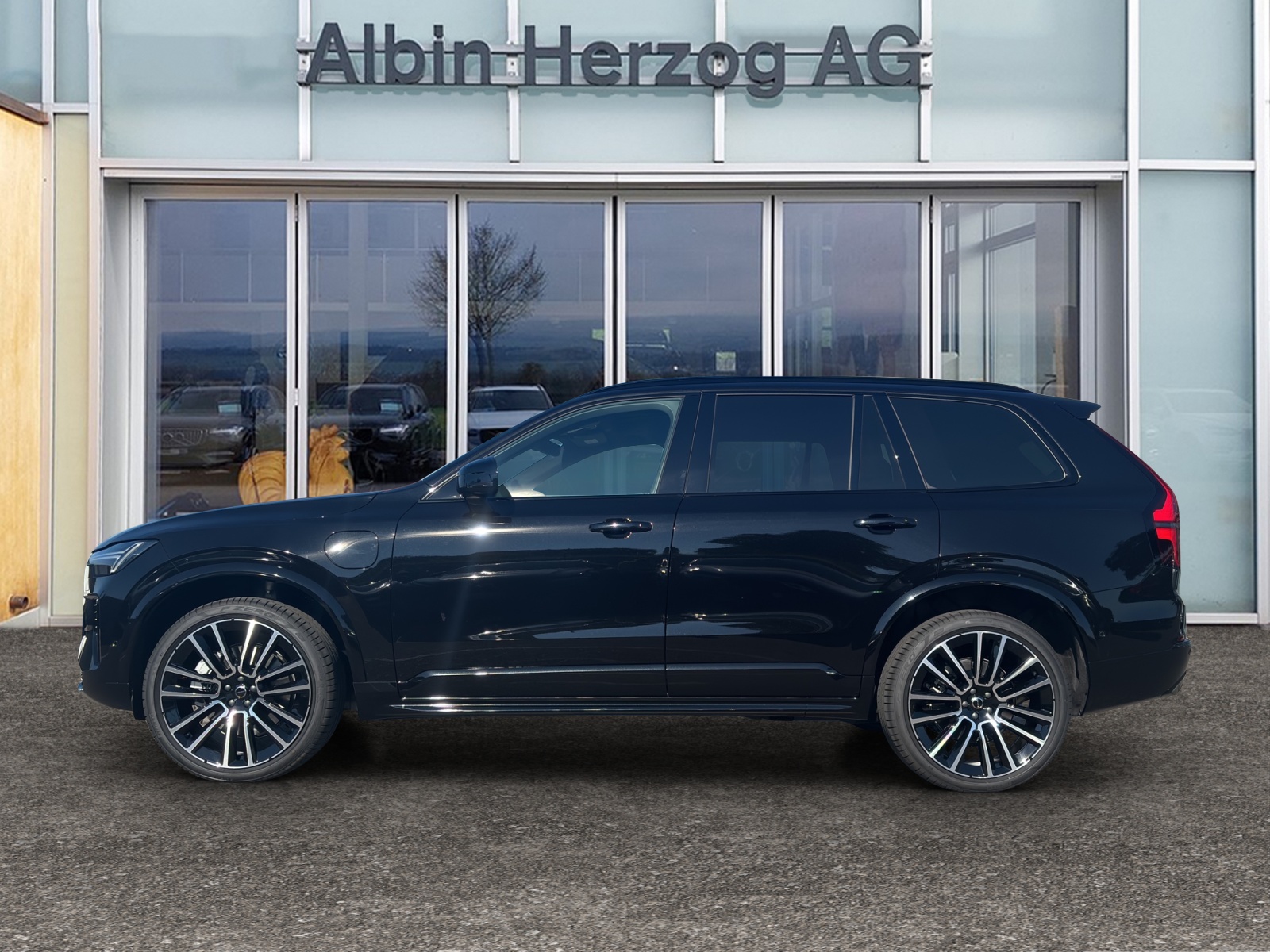 VOLVO XC90 2.0 T8 TE Black Edition eAWD-image-1
