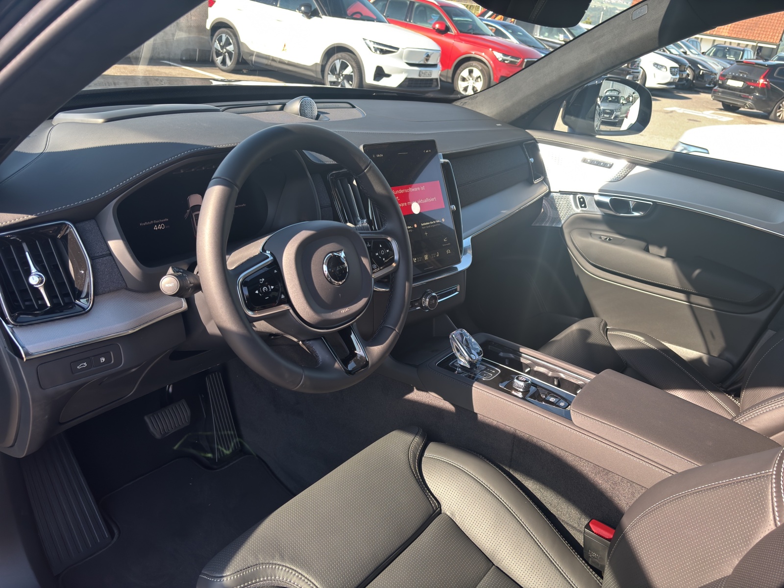 VOLVO XC90 2.0 T8 TE Black Edition eAWD-image-9