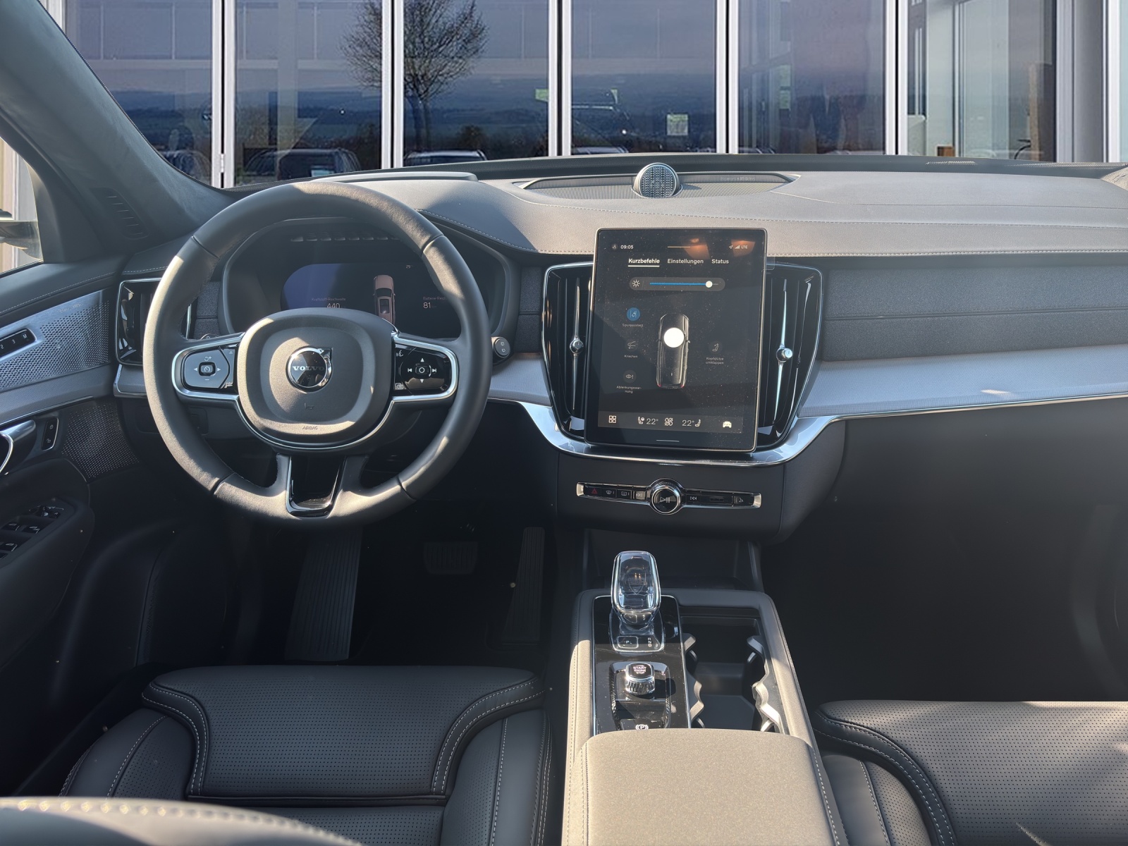 VOLVO XC90 2.0 T8 TE Black Edition eAWD-image-10