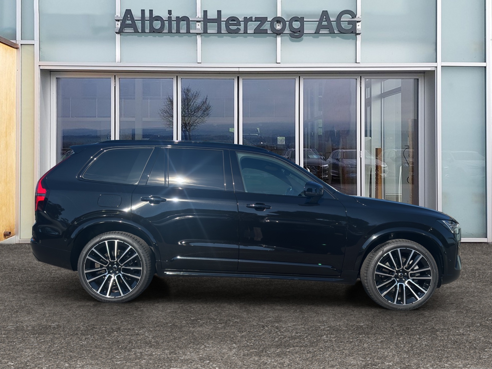 VOLVO XC90 2.0 T8 TE Black Edition eAWD-image-4