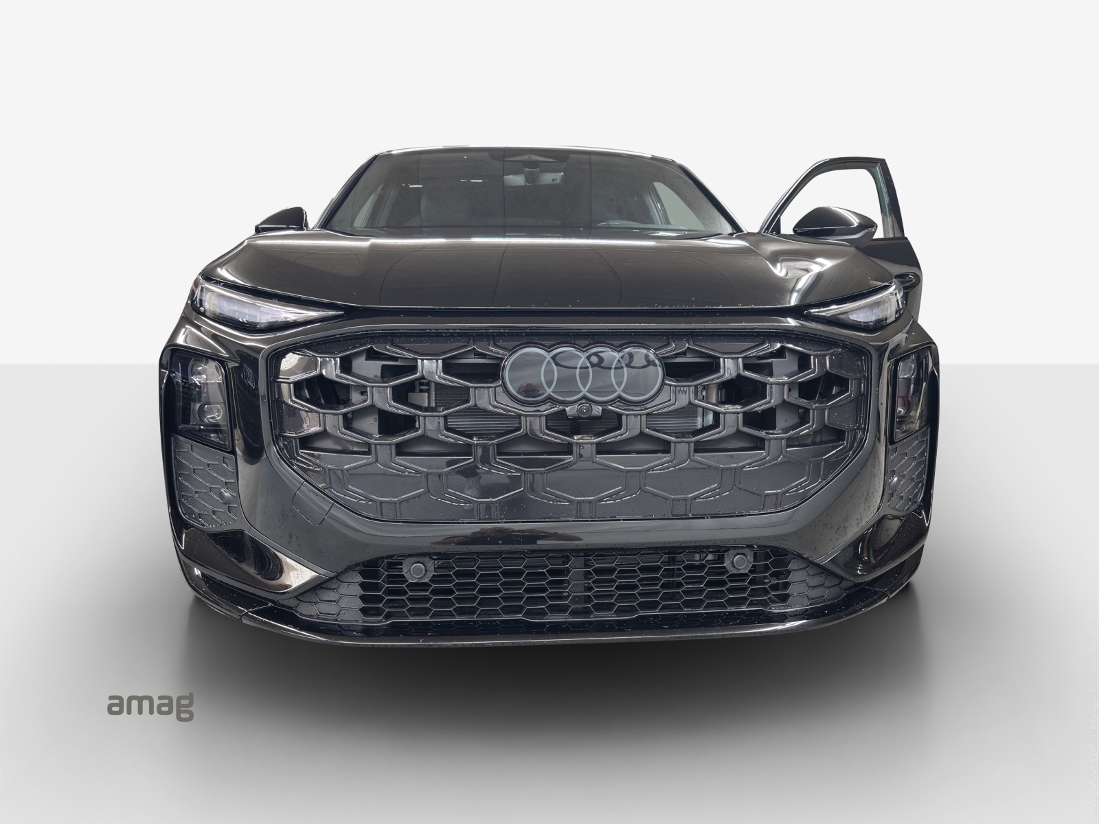 AUDI Q3 Sportback TFSI quattro 195 kW S tronic-image-6