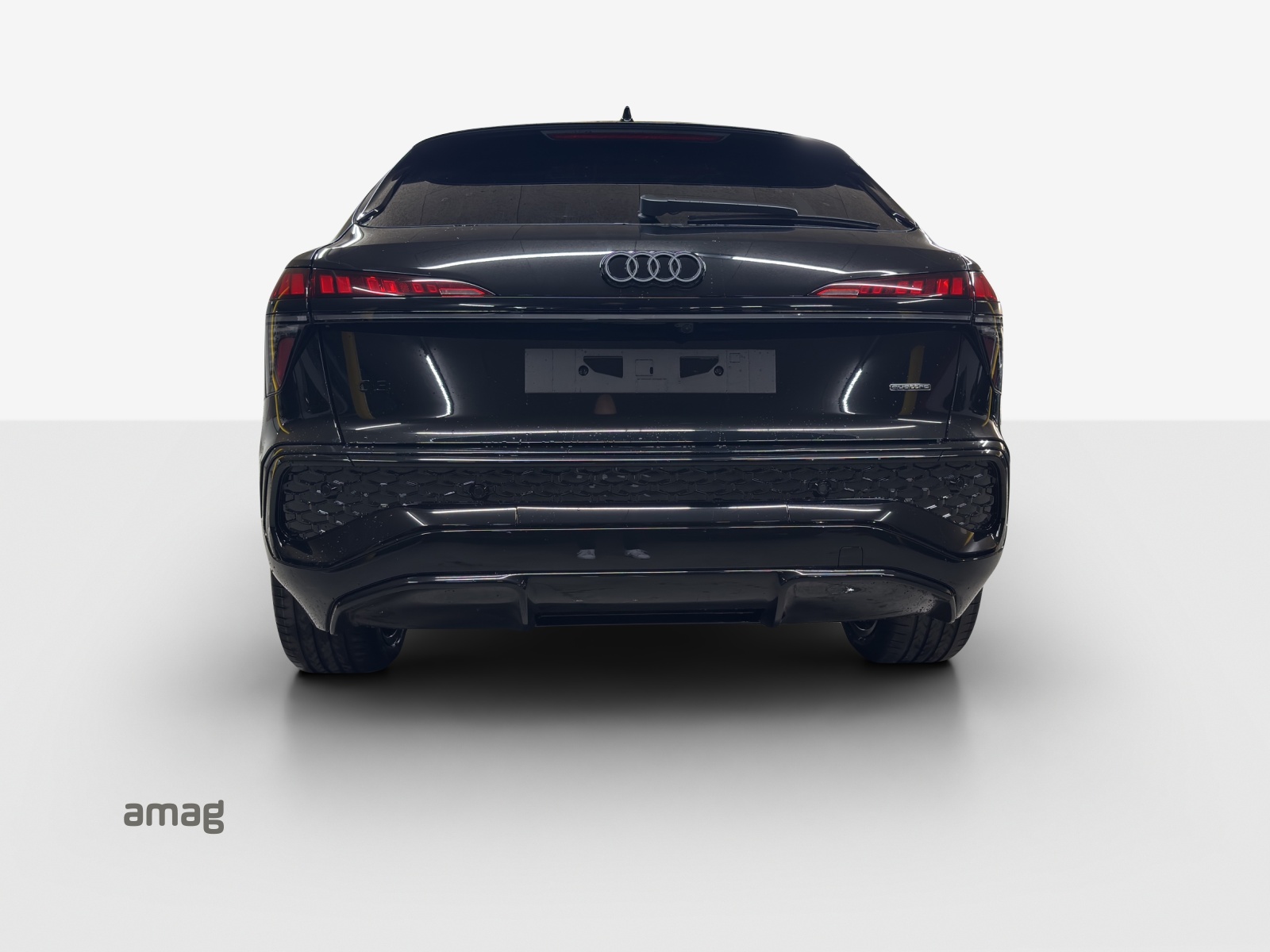 AUDI Q3 Sportback TFSI quattro 195 kW S tronic-image-3