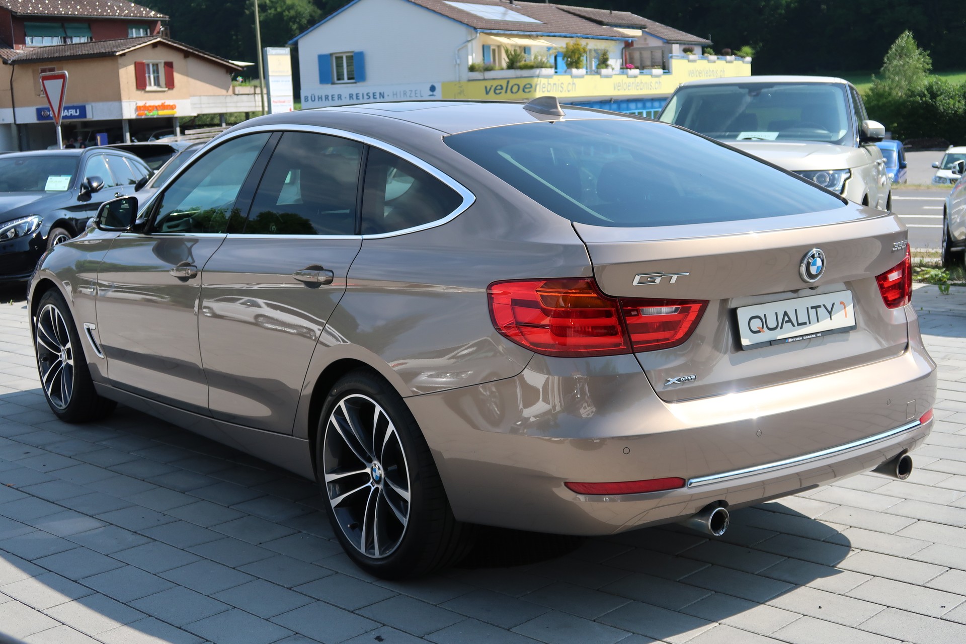 BMW 335i GT xDrive Luxury Line Steptronic-image-6