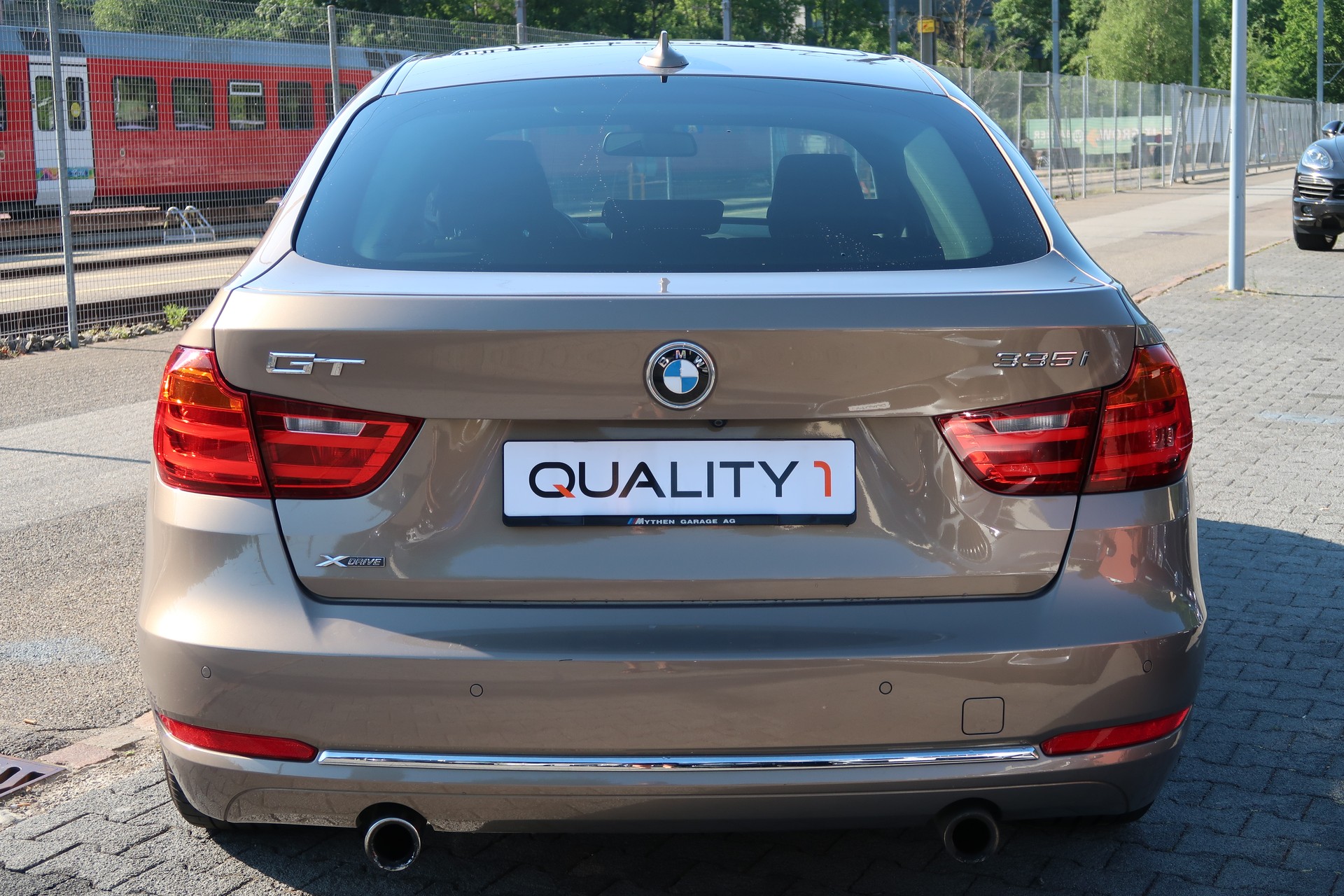 BMW 335i GT xDrive Luxury Line Steptronic-image-3
