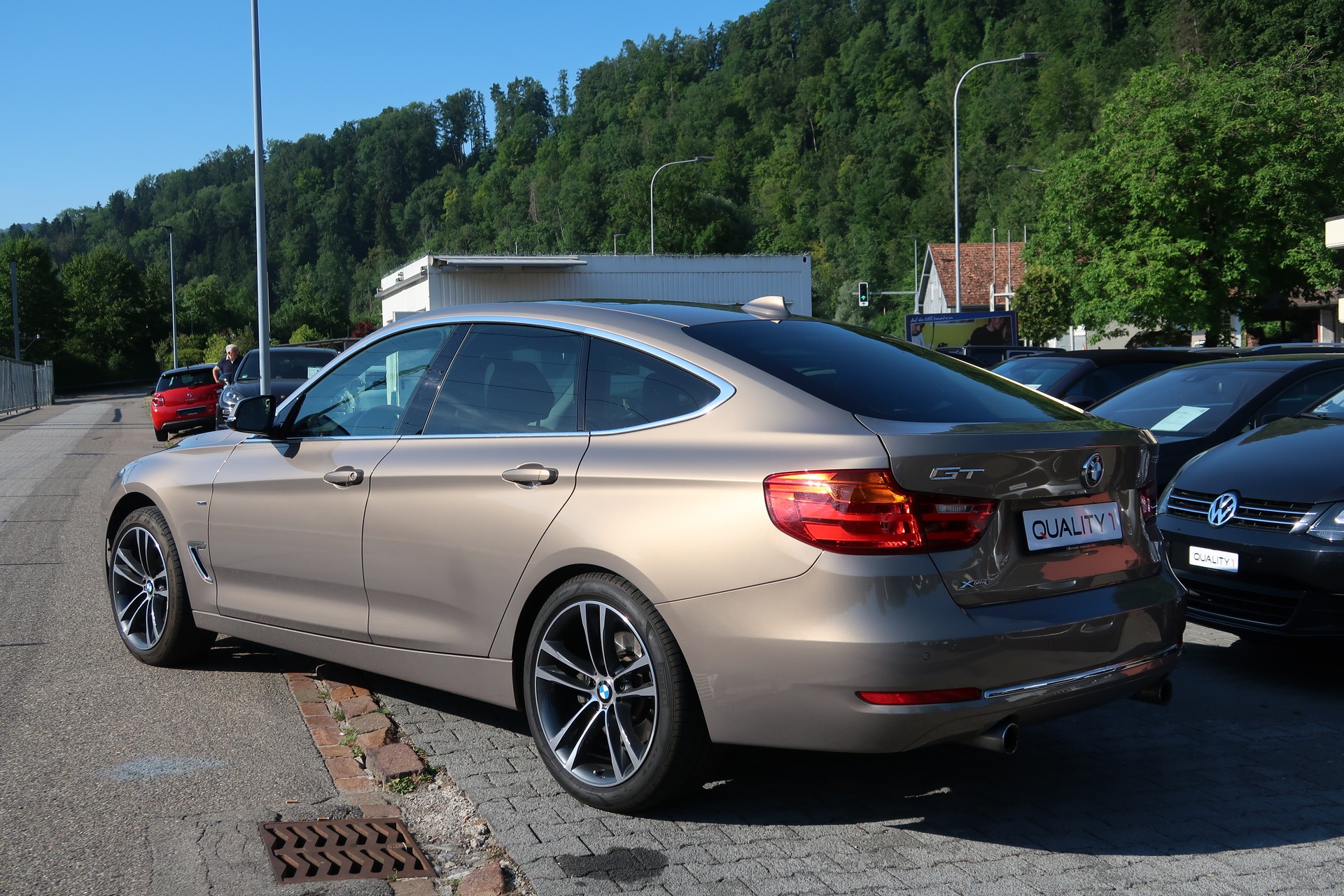 BMW 335i GT xDrive Luxury Line Steptronic-image-4